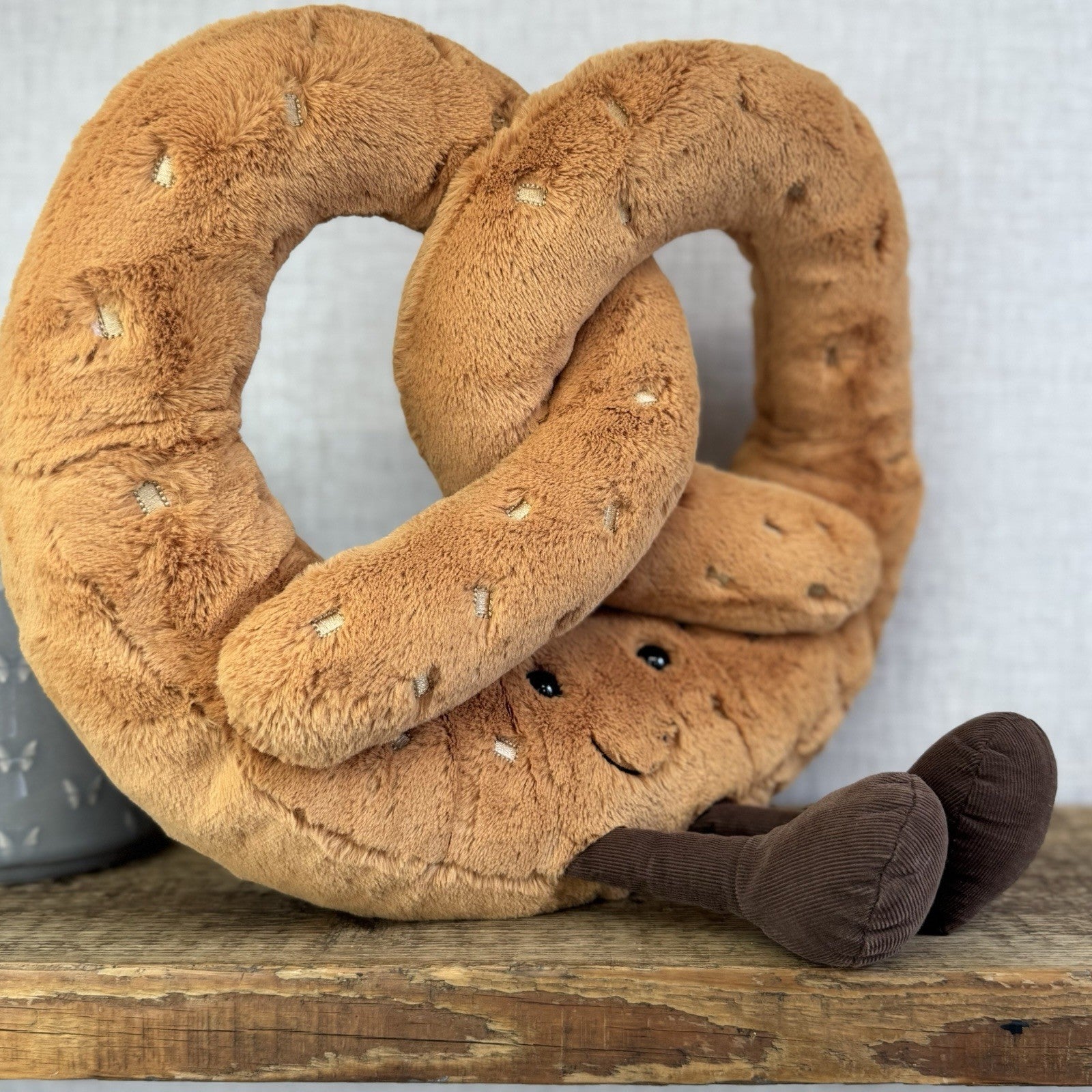 Jellycat Huge Amuseable Pretzel - Huge Amuseable Retired Soft Toy NWOT 16"