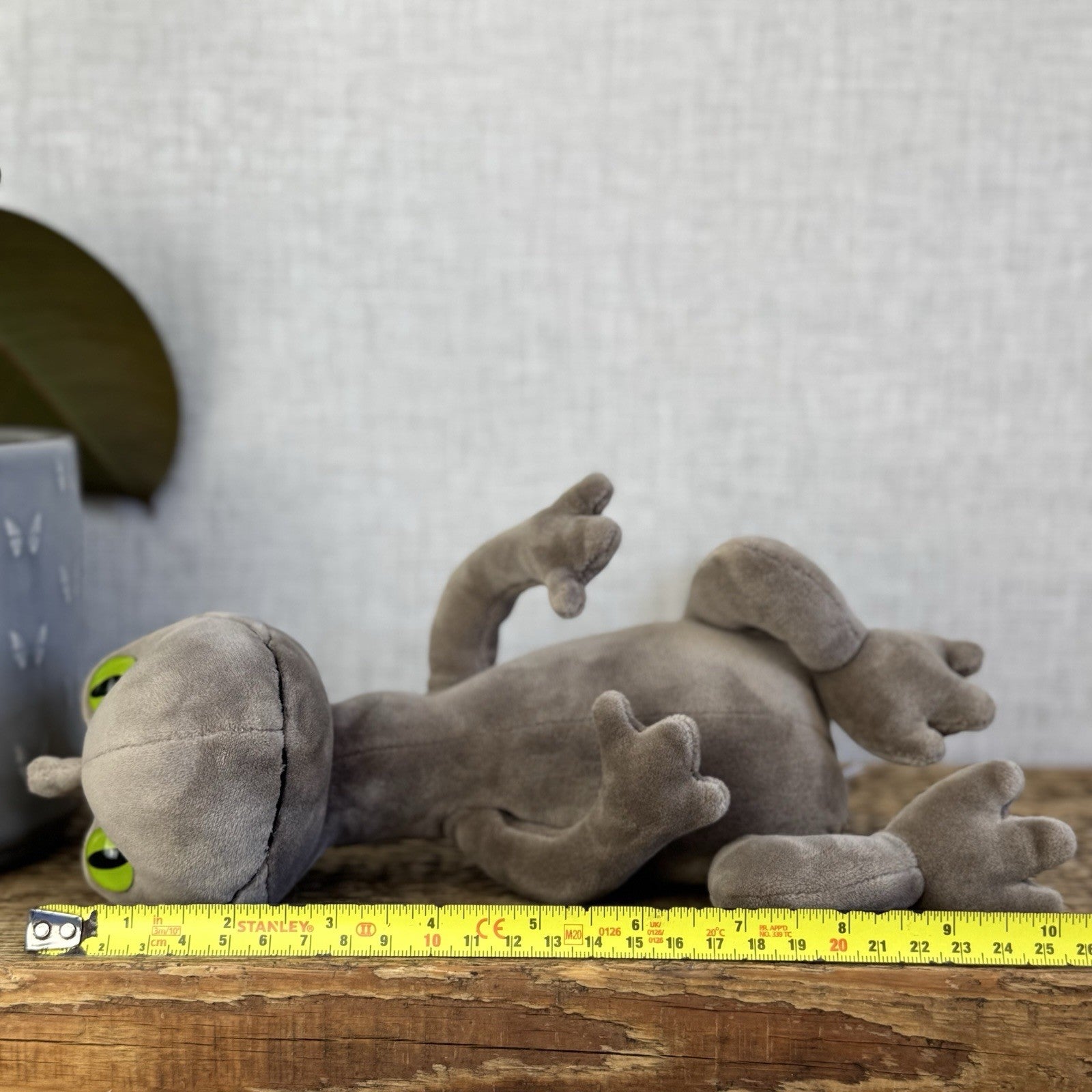 Jellycat Medium Nat Newt - Grey Lizard Green Big Eyes Beanie Velour Retired 10"