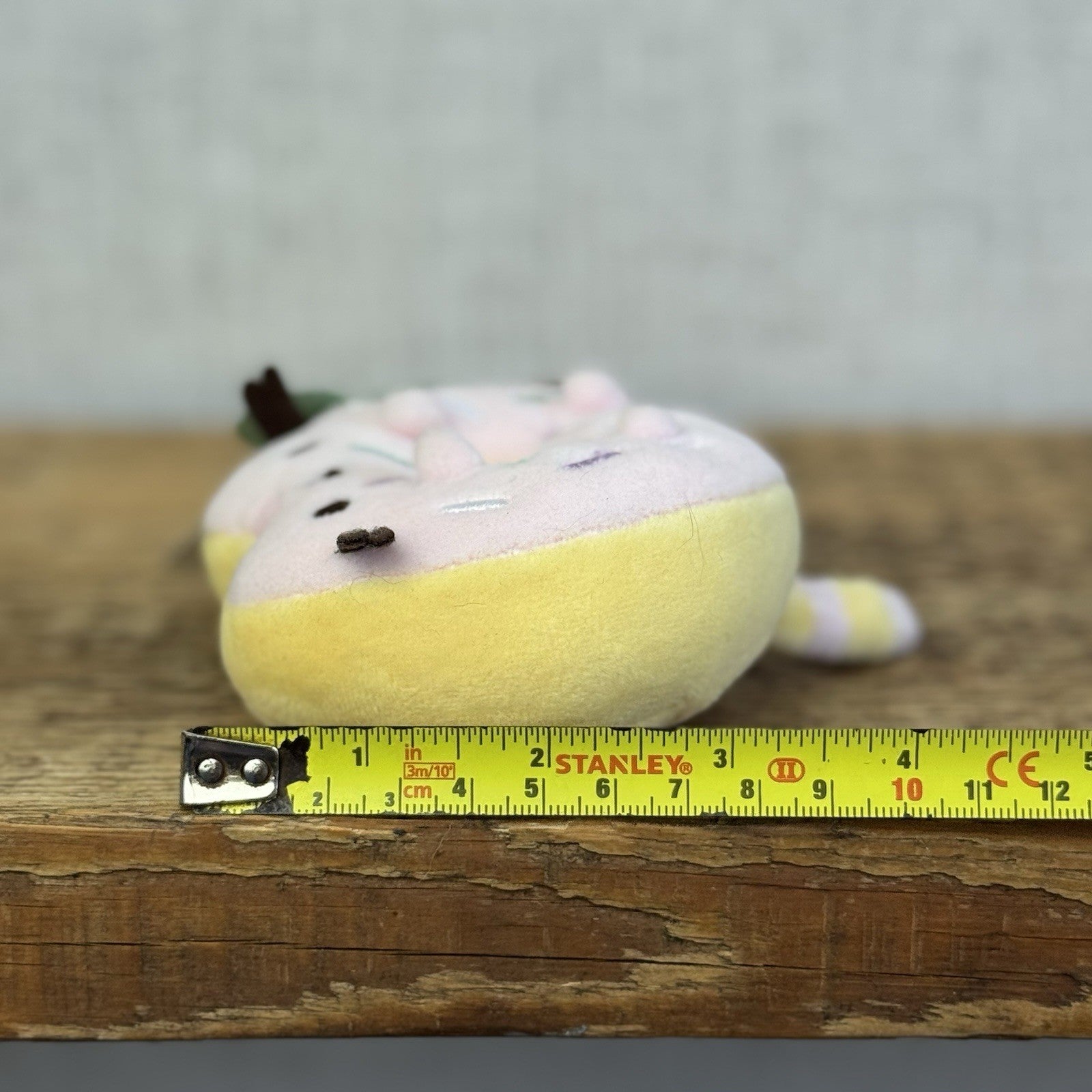 Gund Pusheen Cat - Sprinkle Donut Squisheen Pusheen Plush Squishy Mini 3”