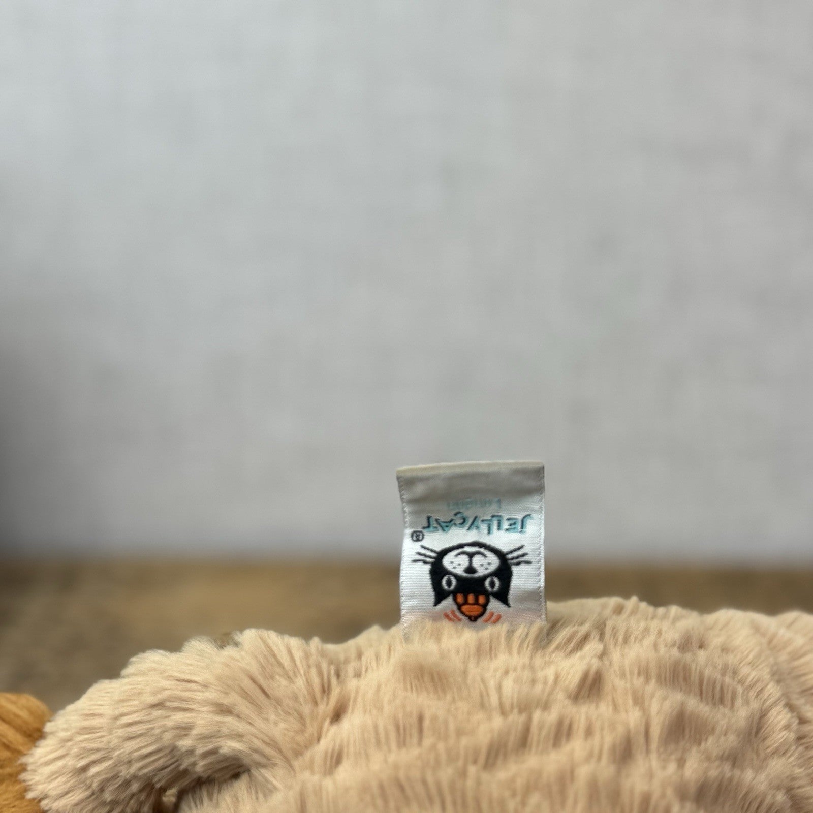 Jellycat Medium Fuddlewuddle Lion - Textured Sitting Lion Beanie Toy 9” (#2)