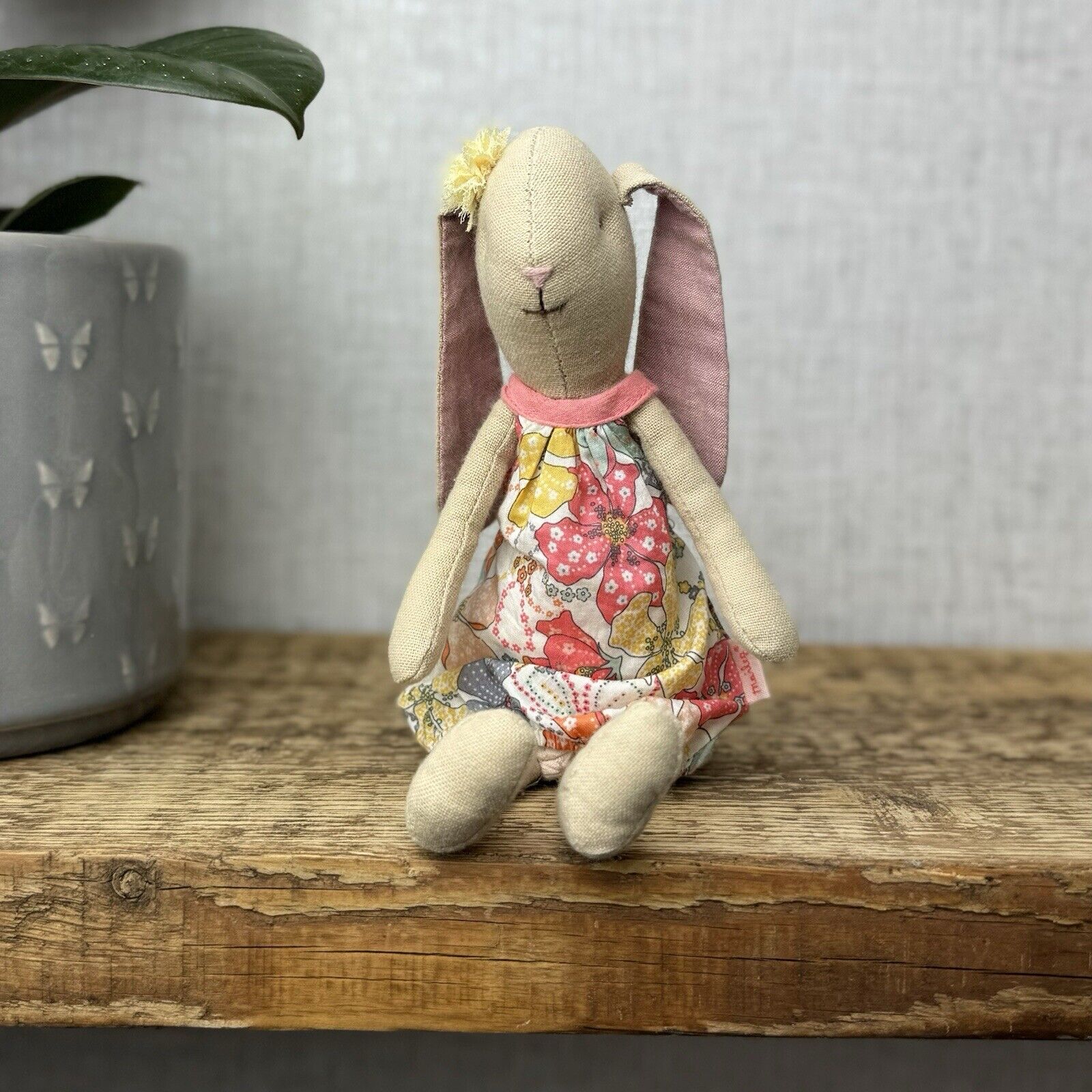 Maileg Mini Bunny Flora - Mini bunny Girl In Floral Dress Retired 2016