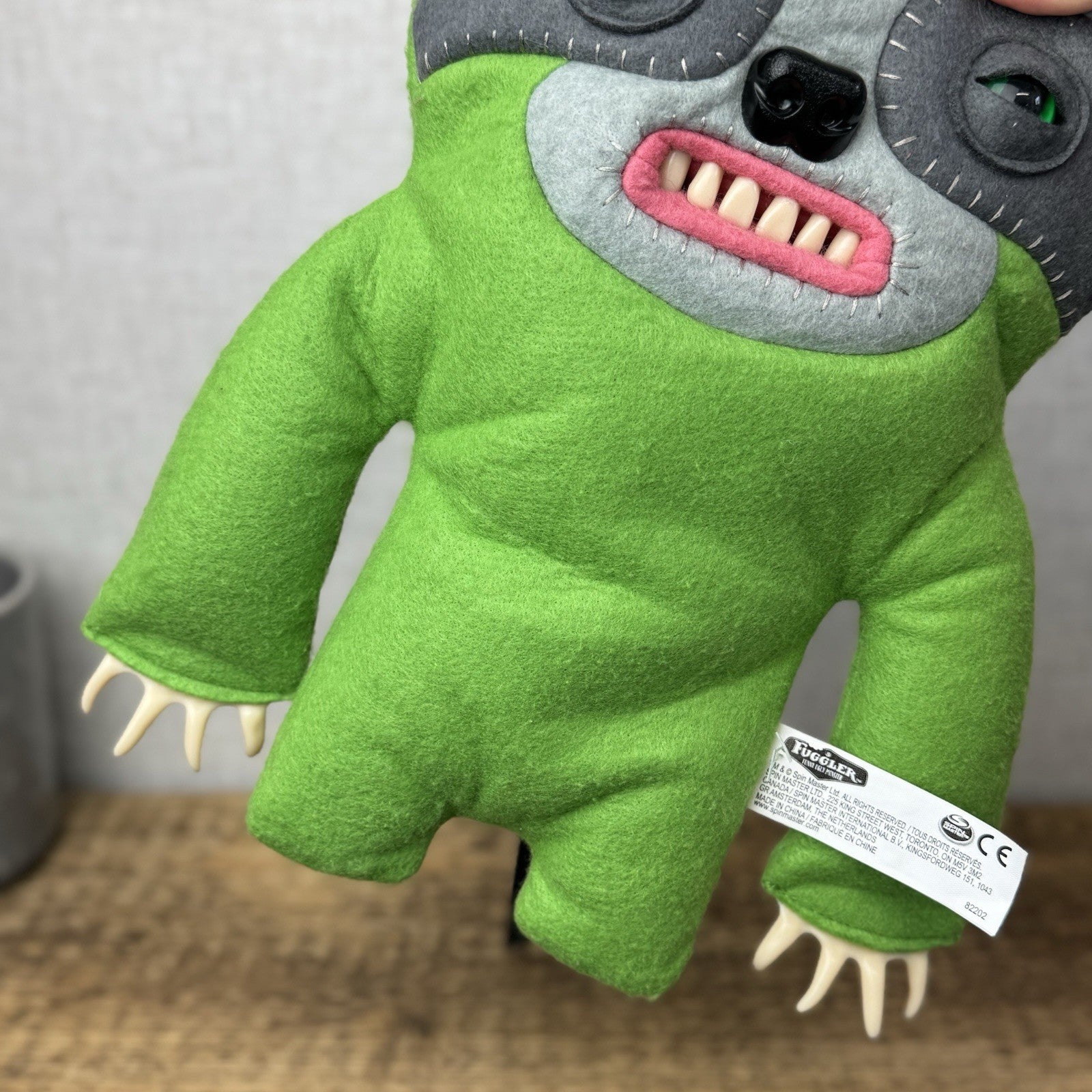 Fuggler Large Green Sickening Sloth - Large Green Sloth Claws Large 14"