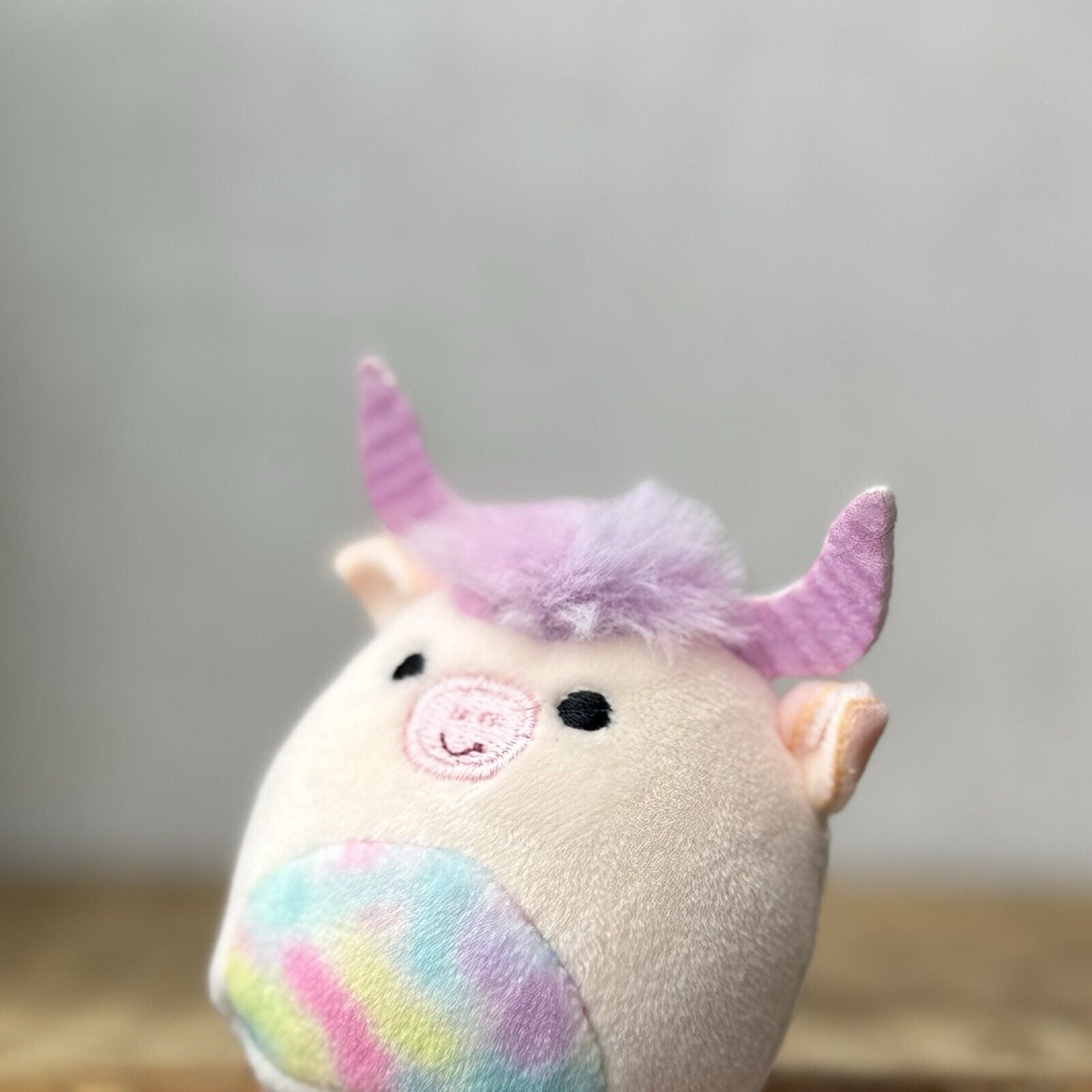 Squishmallow Squishville - Dagnus Highland Cow - Mini Pink Tie Dye Cow Plush 2" 