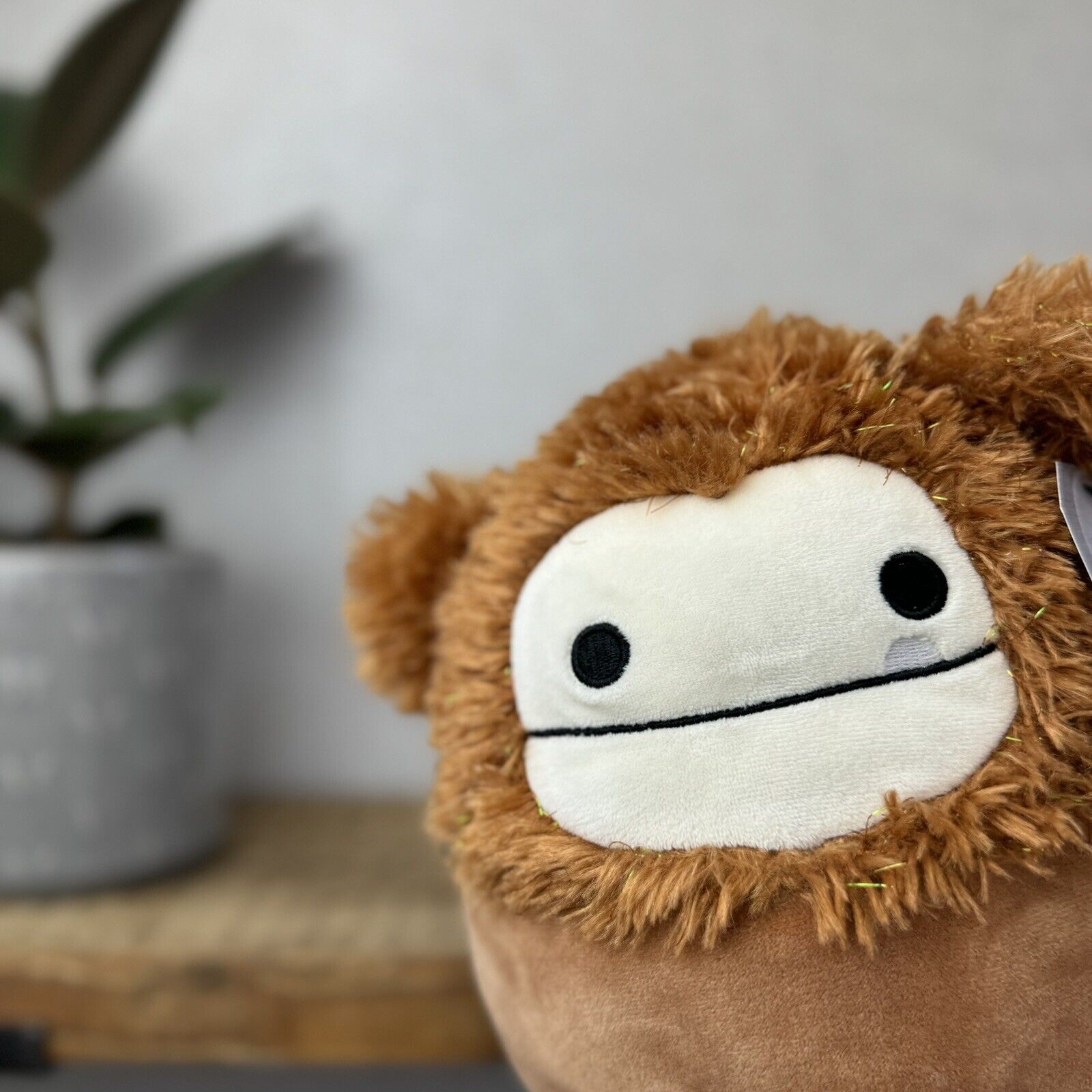 Squishmallow Benny The Bigfoot- Soft Plush Golden Sparkly Tinsel Hair Brown 7.5”