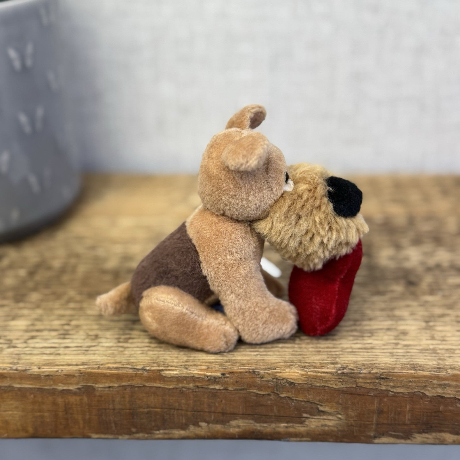 Russ Berrie Mini Beanie Schnauzer Dog Holding Heart - Miniature Soft Toy Tags 