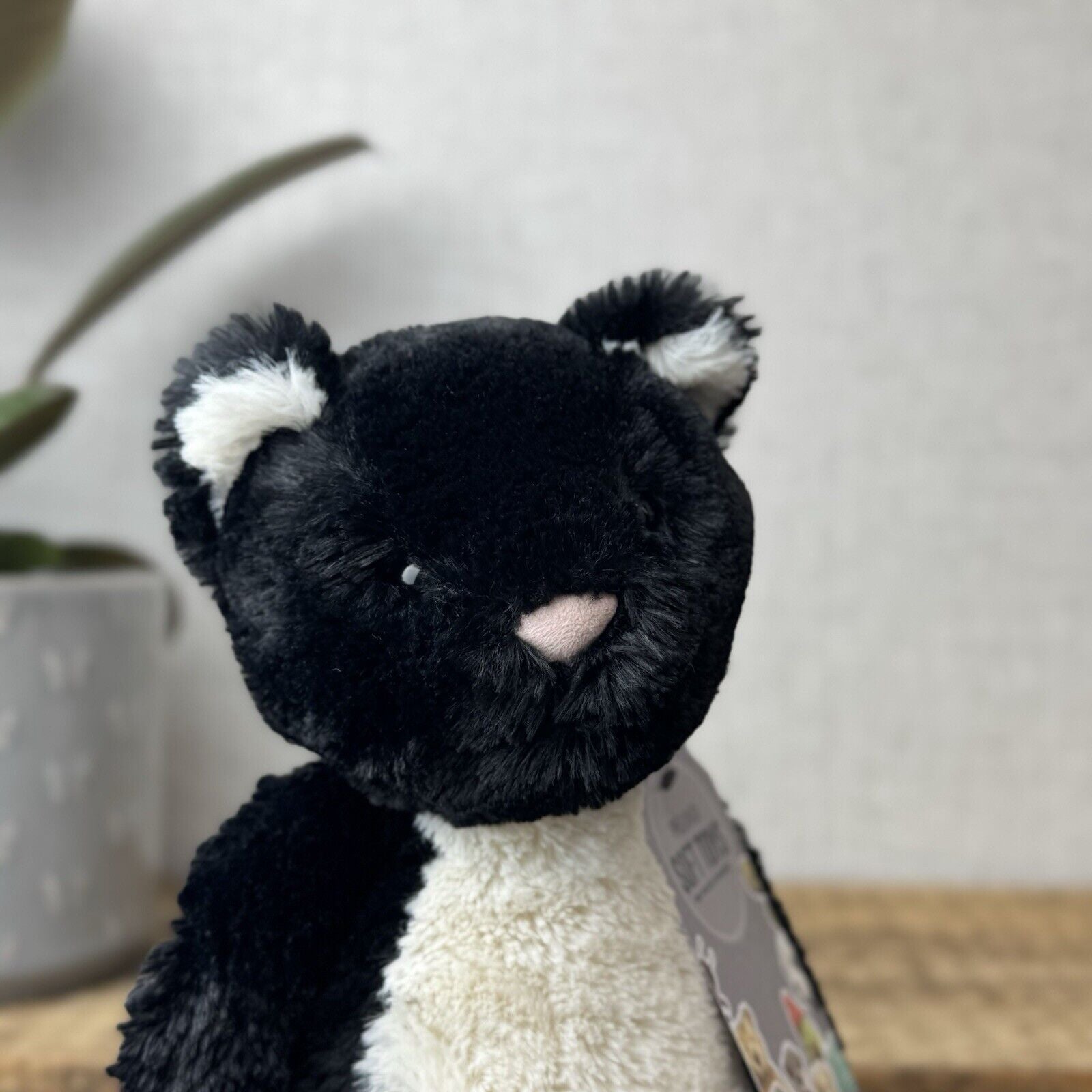 Jellycat Medium Bashful Tuxedo Cat - Black/White Cat Retired Kitty Cat 12”