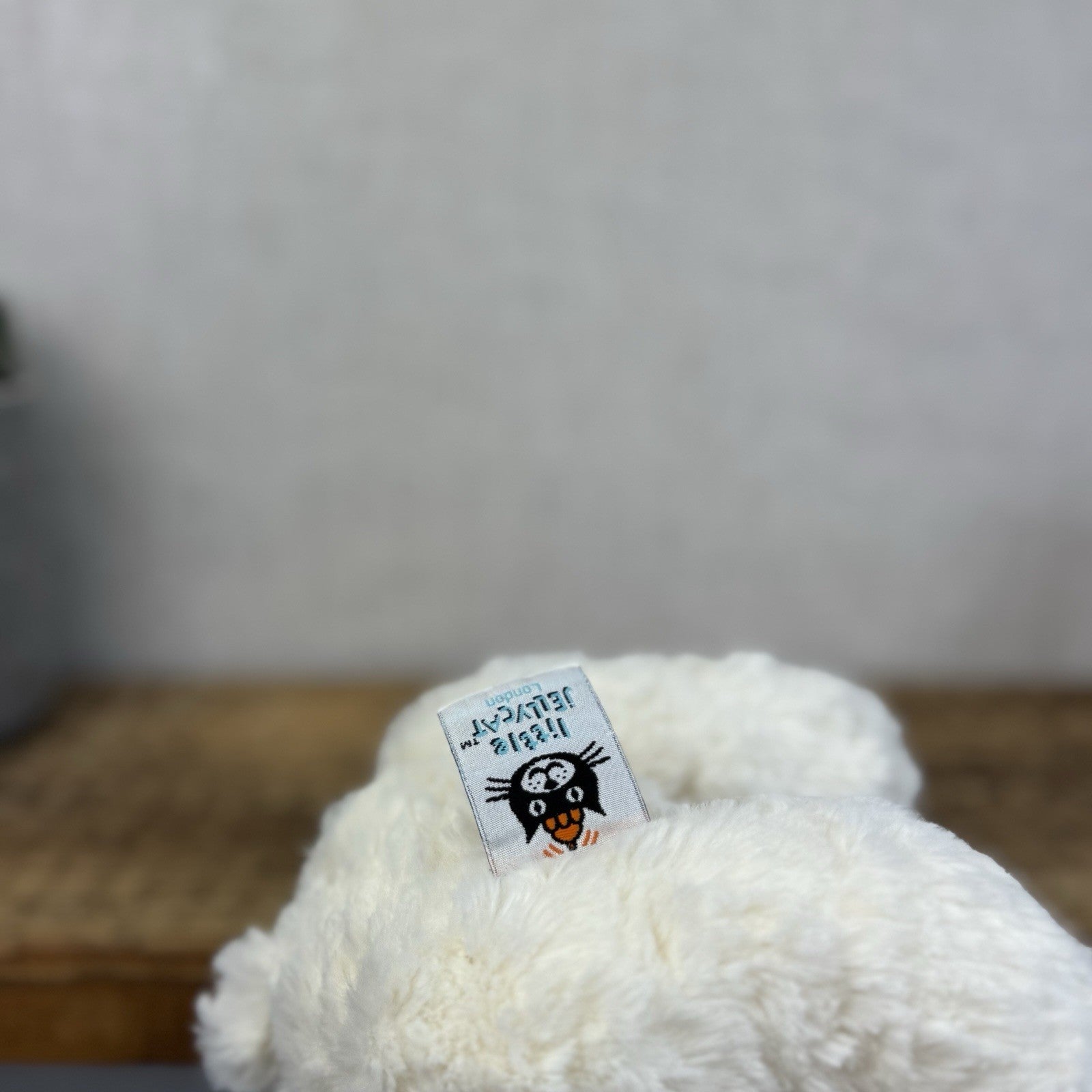 Jellycat Wilkie Bear - Little Jellycat White Traditional Bear Textured Fur Rare