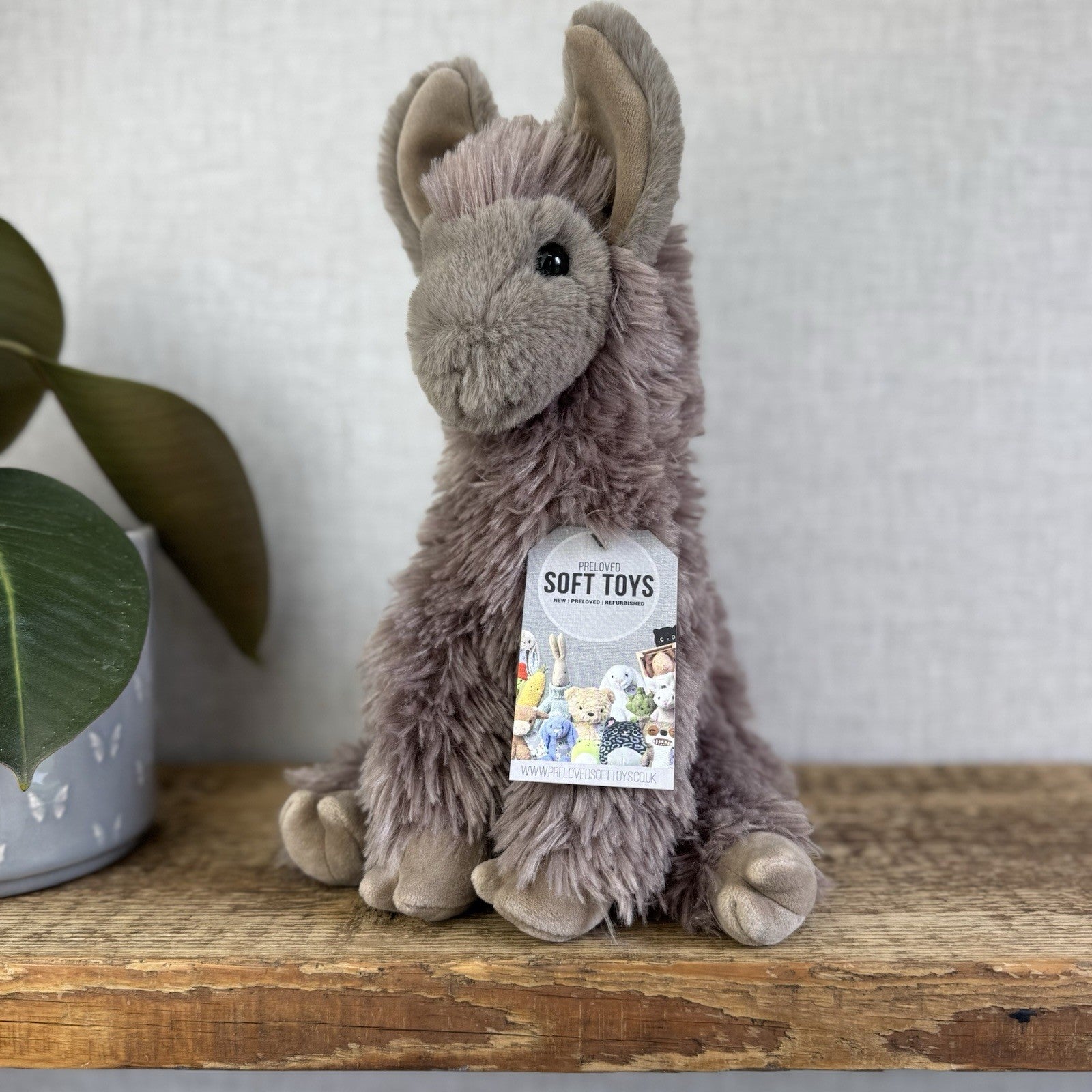 Douglas Cuddle Toys - Josie Soft Toy Llama Super Soft Cute Alpaca/llama NWOT 12”