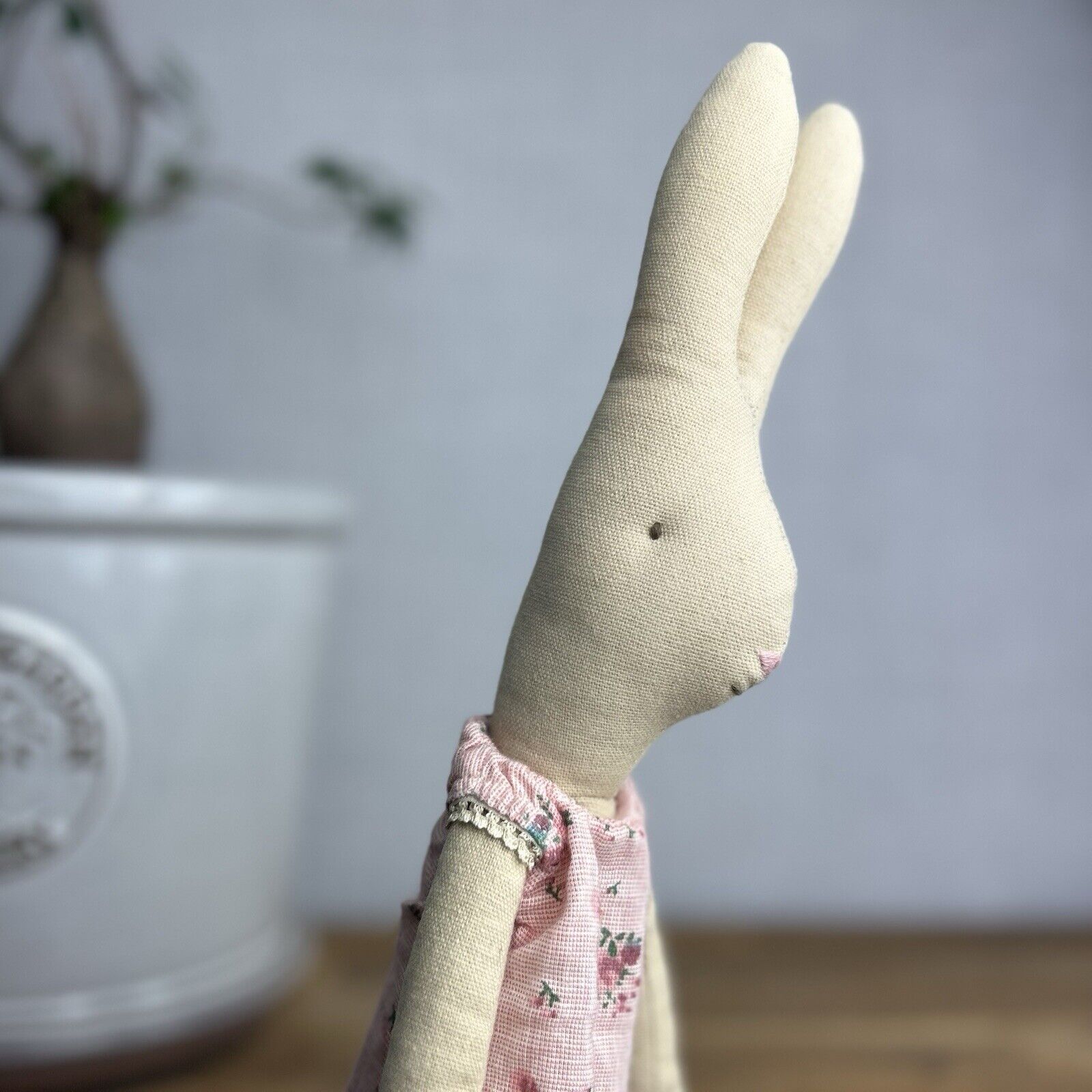 Maileg Medium Rabbit 2016 - ID 16-3200-00 - Floral Set Rabbit Retired - 20”/51cm