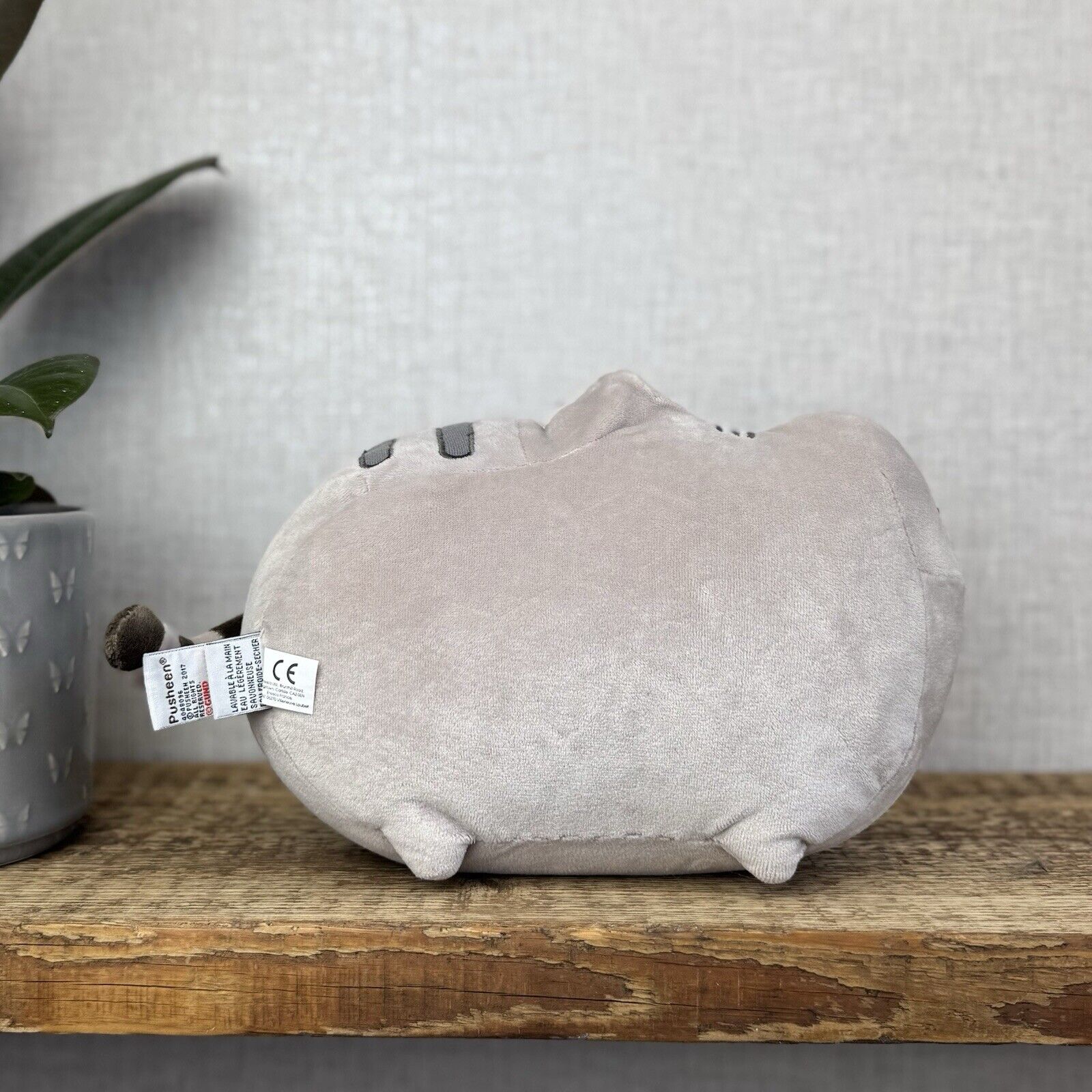 Pusheen Classic Cat Medium With Tags - Gund Grey Cat Soft Plush Toy 12"