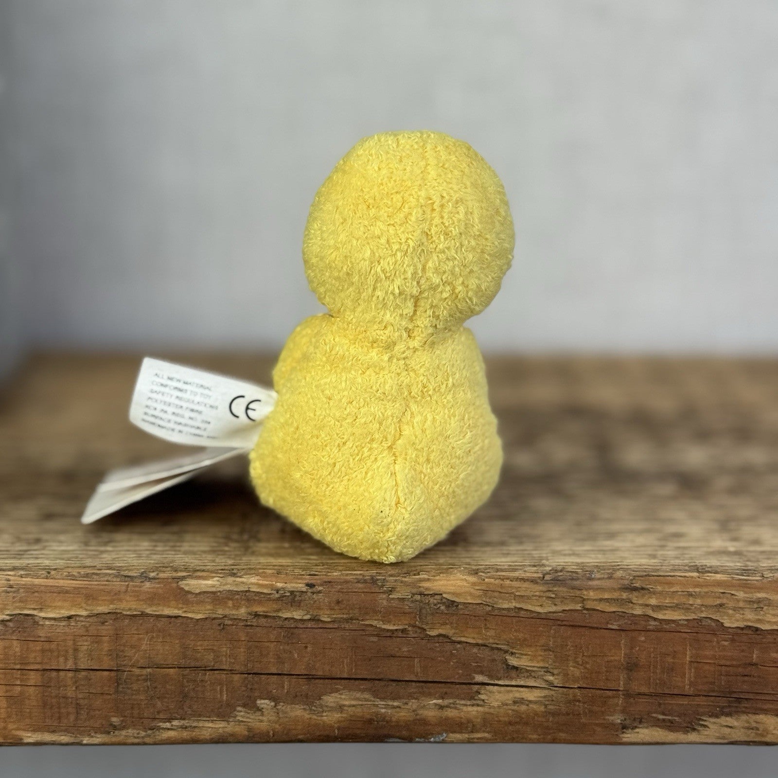 Russ Berrie Mini Luv Bunch - Tiny Duckling Holding Flower Plush New With Tags 3”