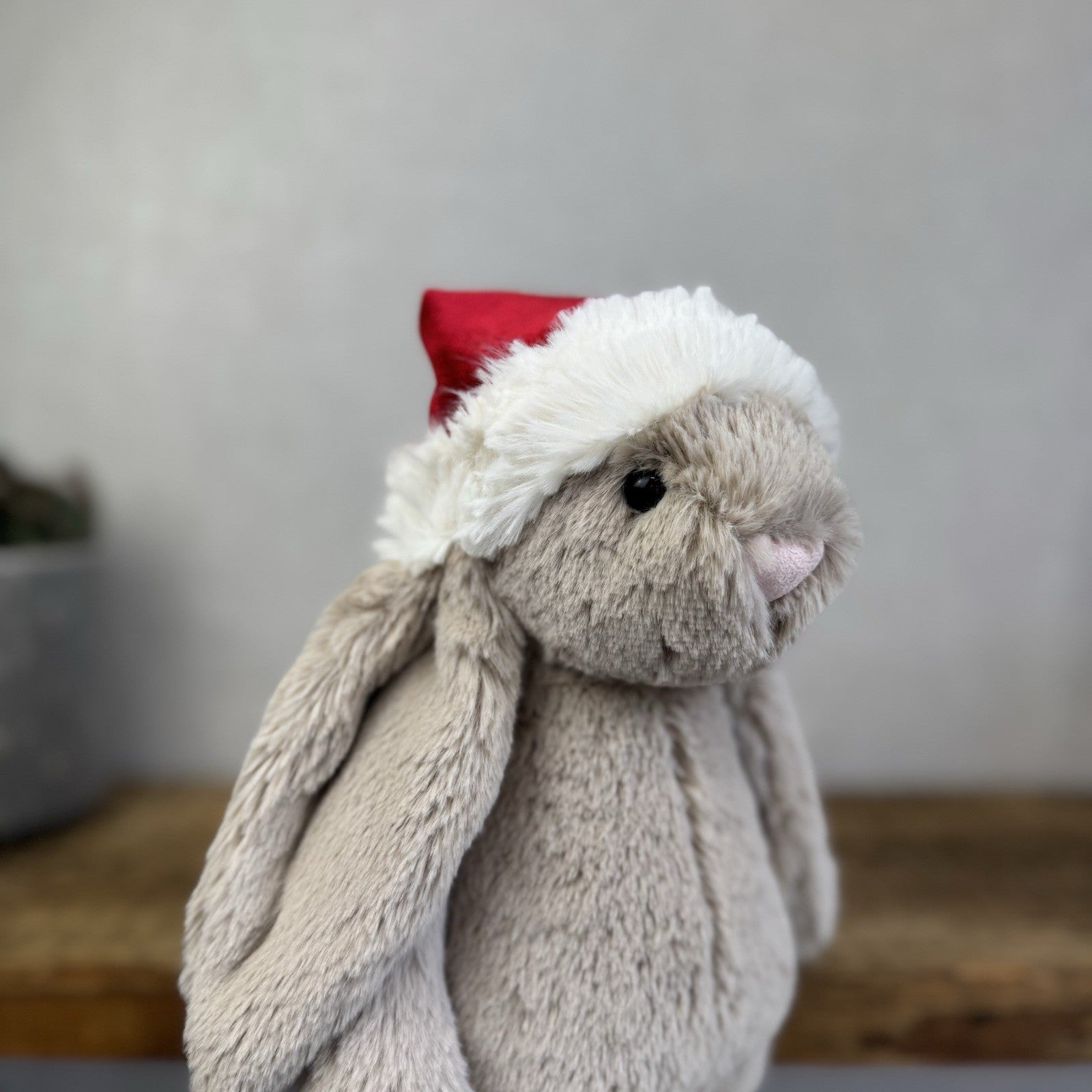 Jellycat Bashful Christmas Bunny - Beige Bunny Christmas Hat NWOT 12"