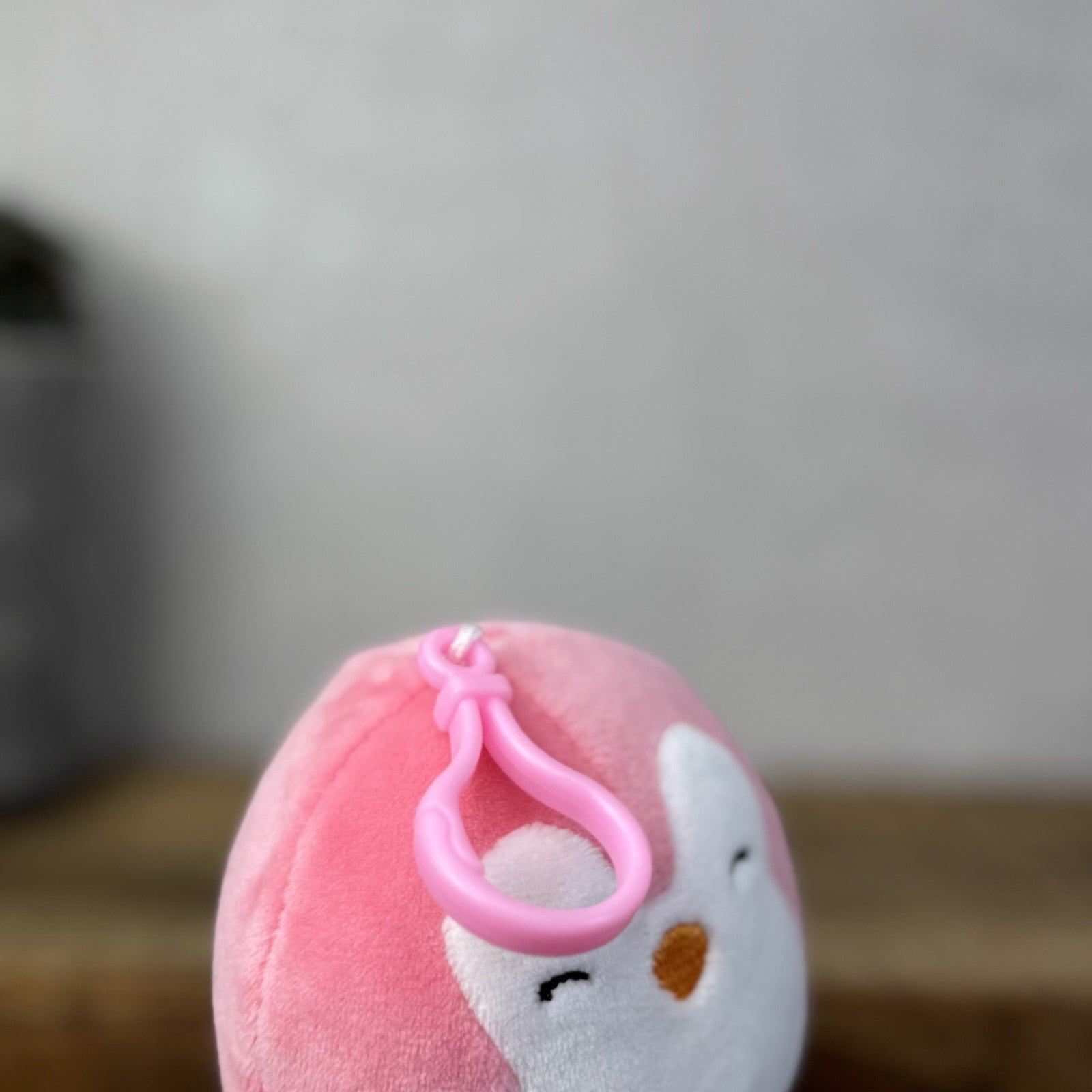 Squishmallow Keyring Clip Bagcharm - Pink Penguin Squish Mini Piper 4"