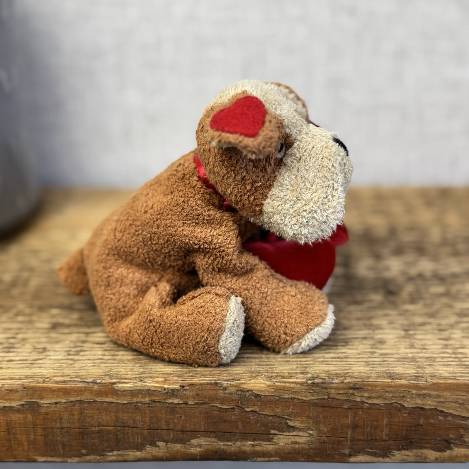 Russ Berrie Luv Pets Dog - Lance Bulldog Soft Toy With Hanging Hearts With Tags