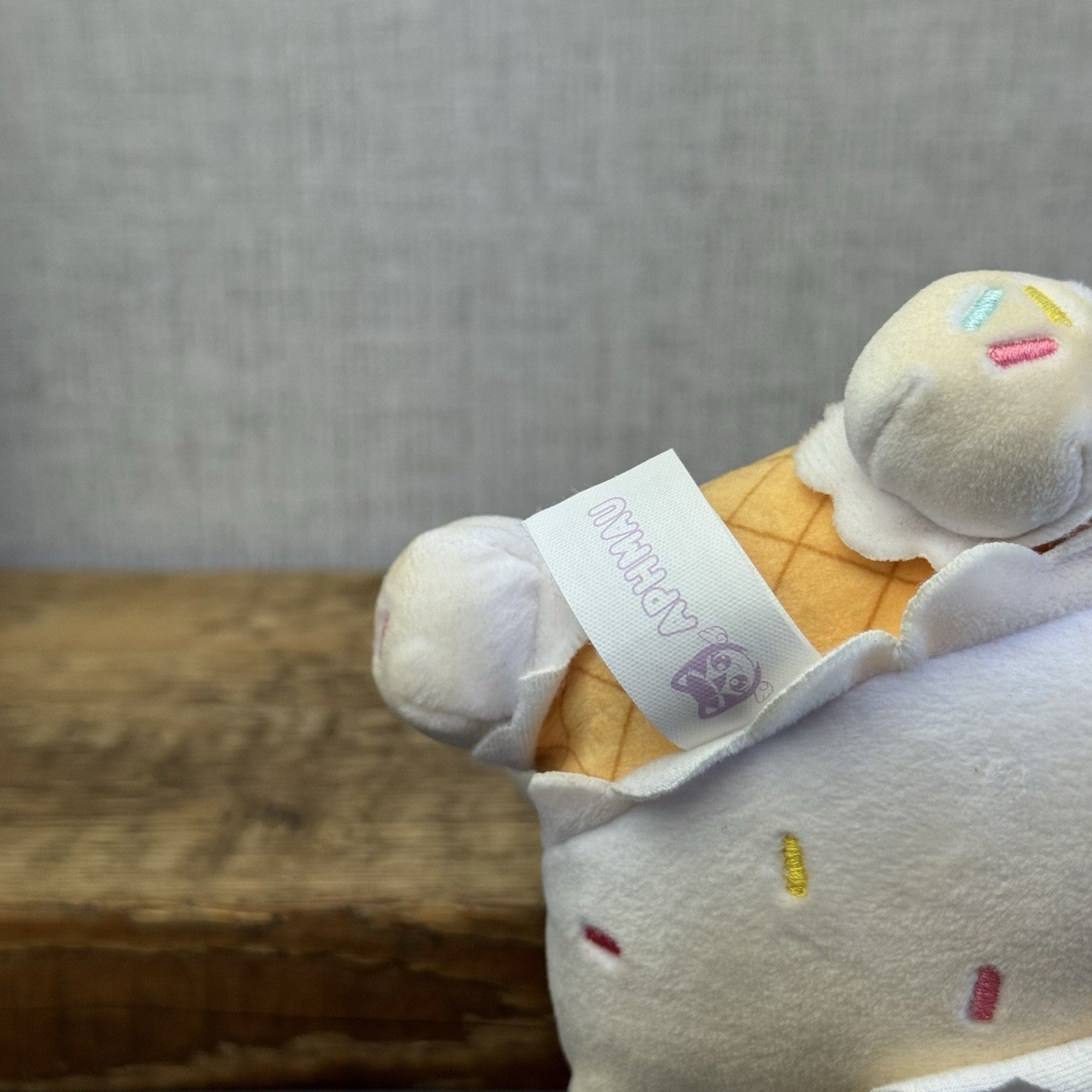 Aphmau MeeMeows - Mystery Plush Series 6 Ice Cream Cat White/Lemon Kitten 
