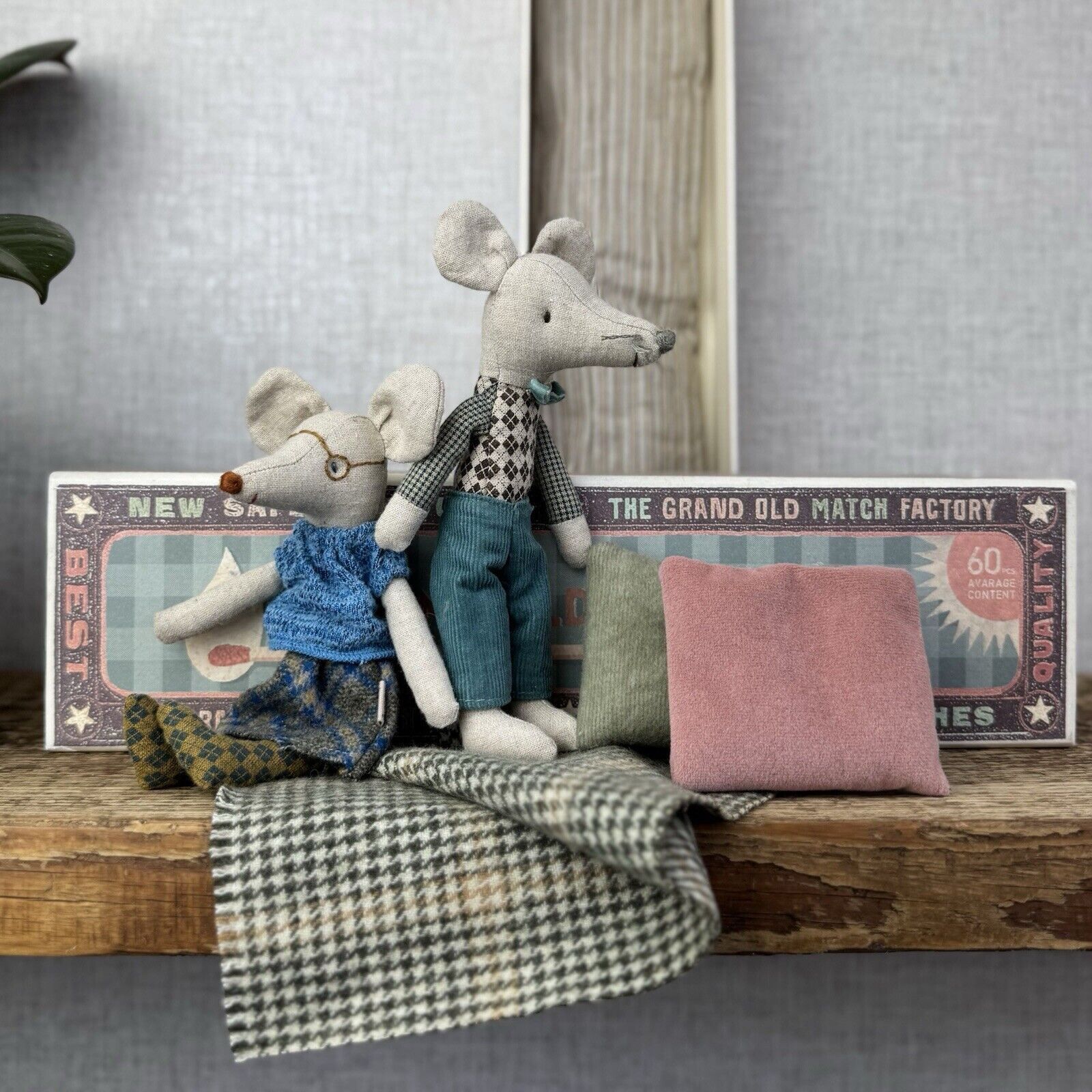 Maileg Grandpa & Grandma Mice - Grandparents In A Box Brand New 16-1743-01