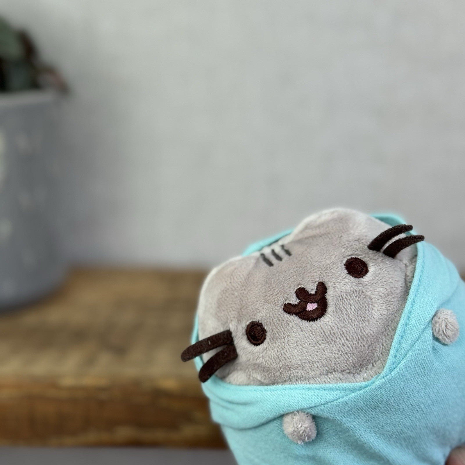 Gund Pusheen Cat - Mini Pusheen In Aqua Blue Hoodie - Spring 2019 Exlusive
