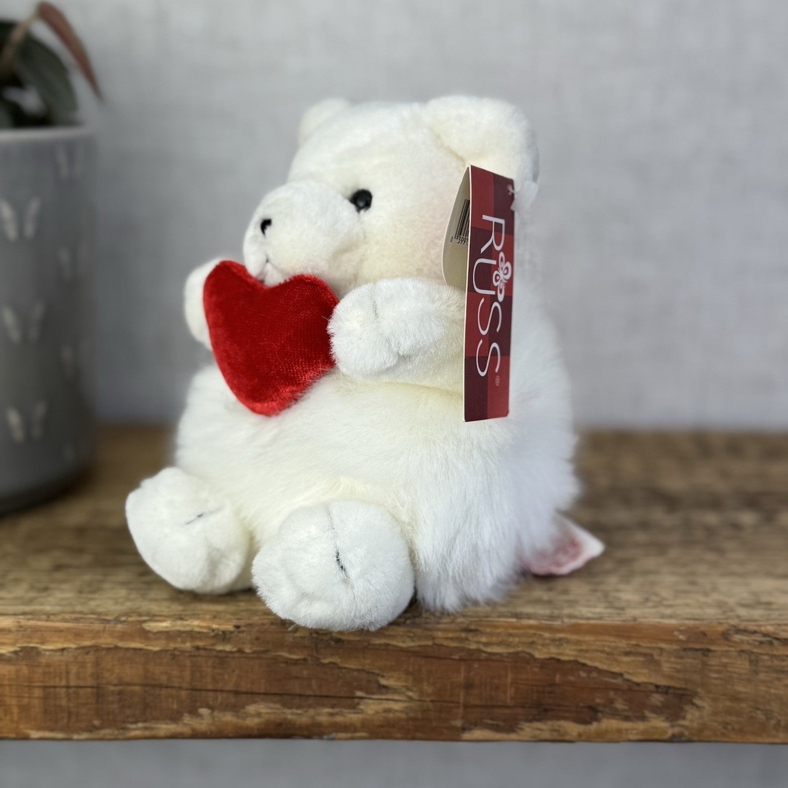 Russ Berrie - Lil' Softies Smooch - Mini Bear With Heart Valentines GIft New 5"