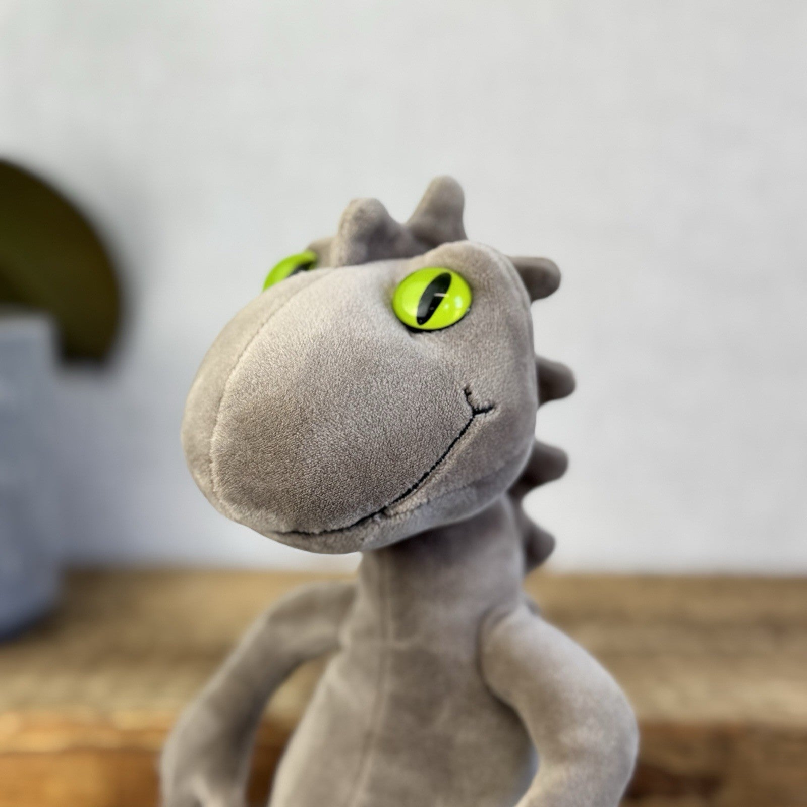 Jellycat Medium Nat Newt - Grey Lizard Green Big Eyes Beanie Velour Retired 10"