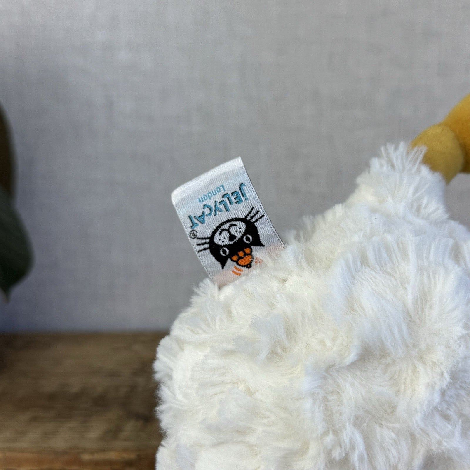 Jellycat Bessie Chicken - Small White Beanie Chicken Soft Toy Retired Rare 10”