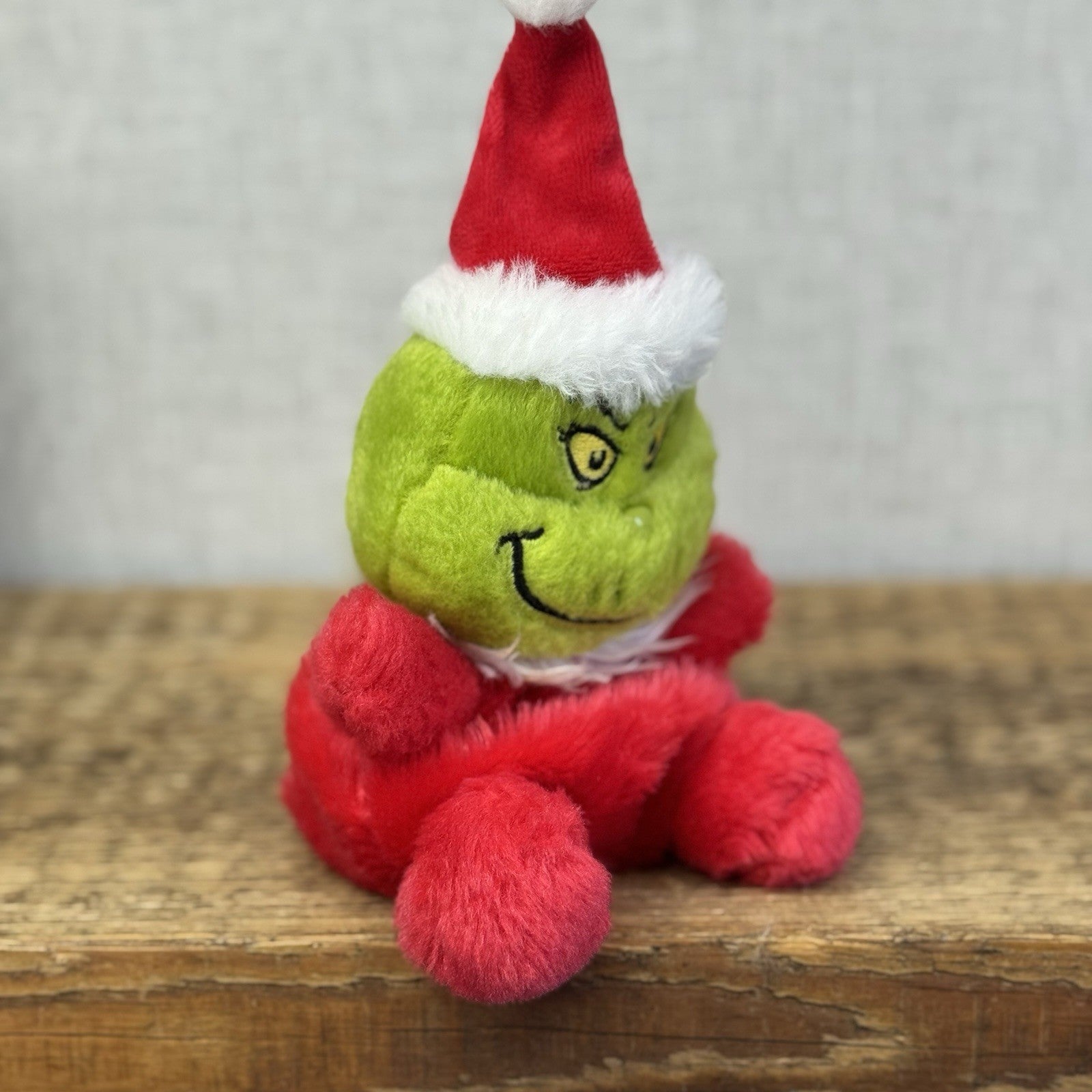 Aurora - Palm Pals Mini Beanbag Plush Grinch Christmas Plush