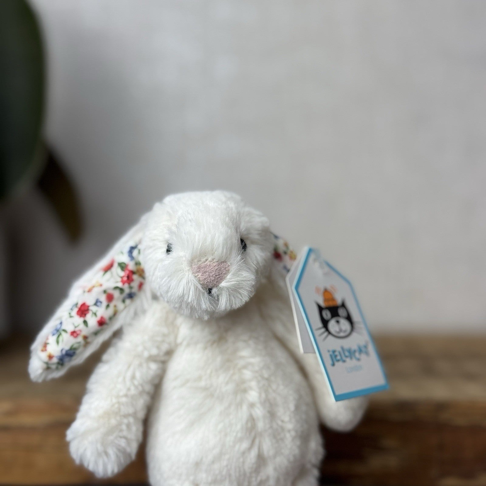 Jellycat Baby Cream Blossom Bashful Bunny - Baby Cream Rabbit New With Tags 5”