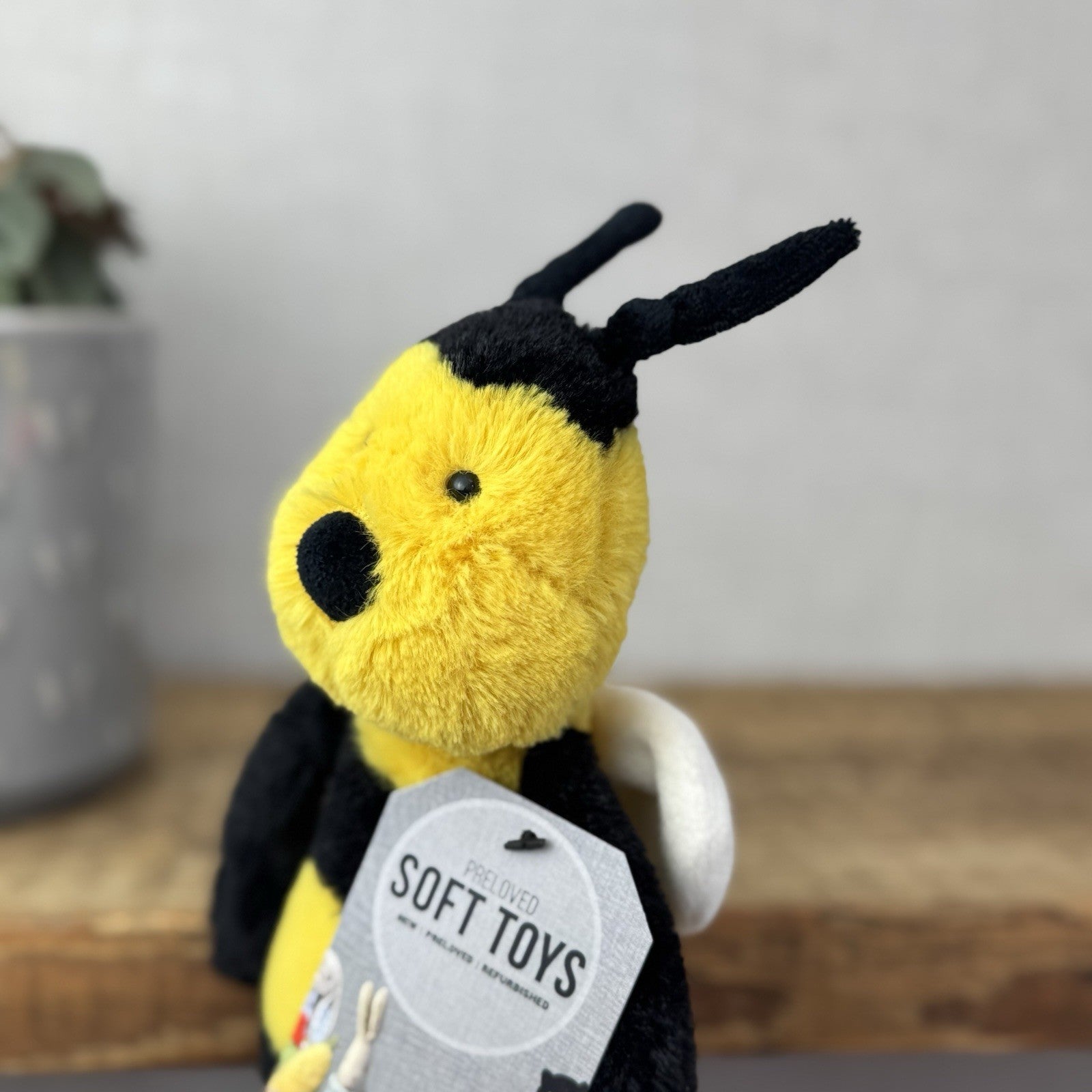 Jellycat Small Bashful Bee - First Edition Fluffy Antennae & Wings Small 8"