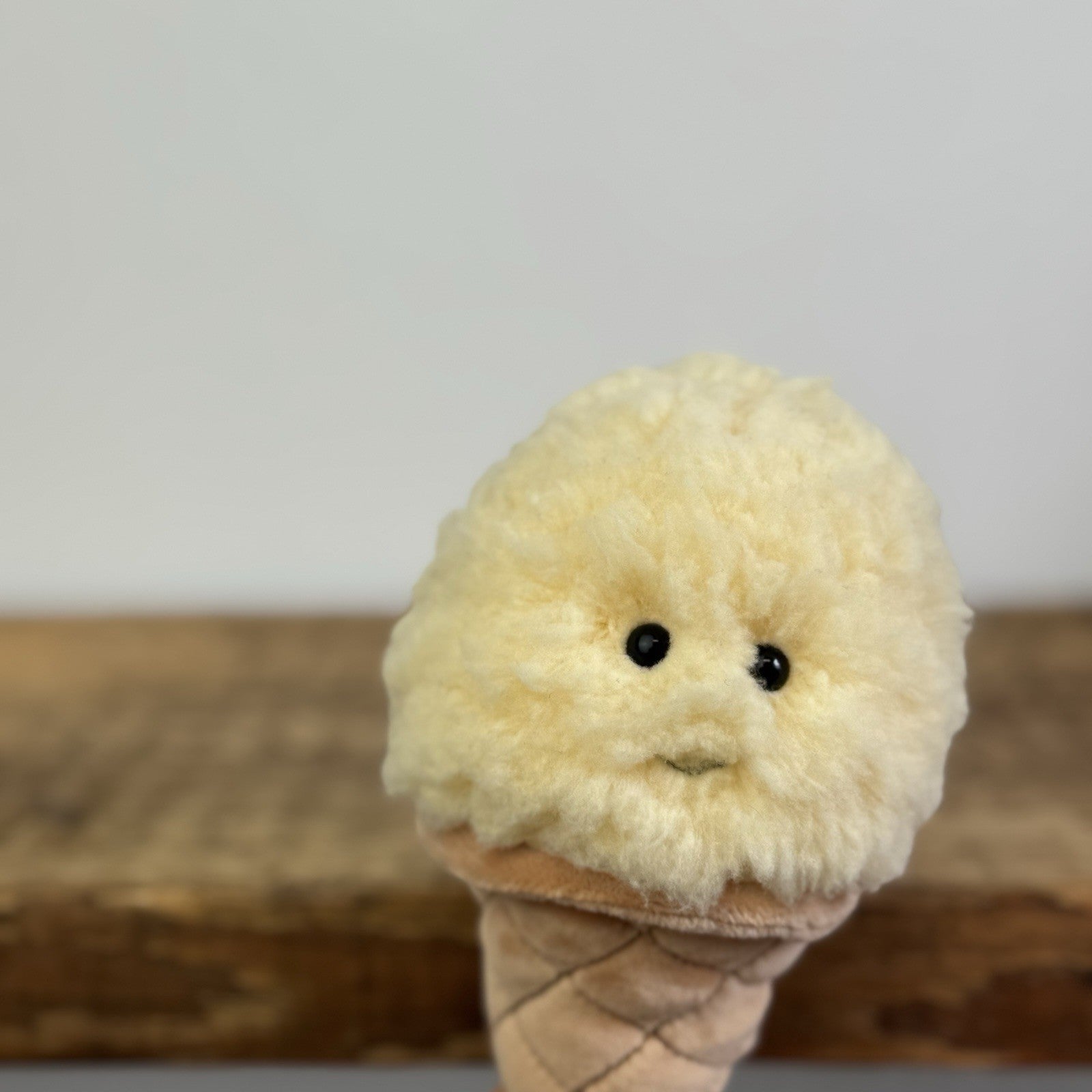 Jellycat Irresitible Vanilla Ice Cream- Irresistible Ice Cream With Tags 6"
