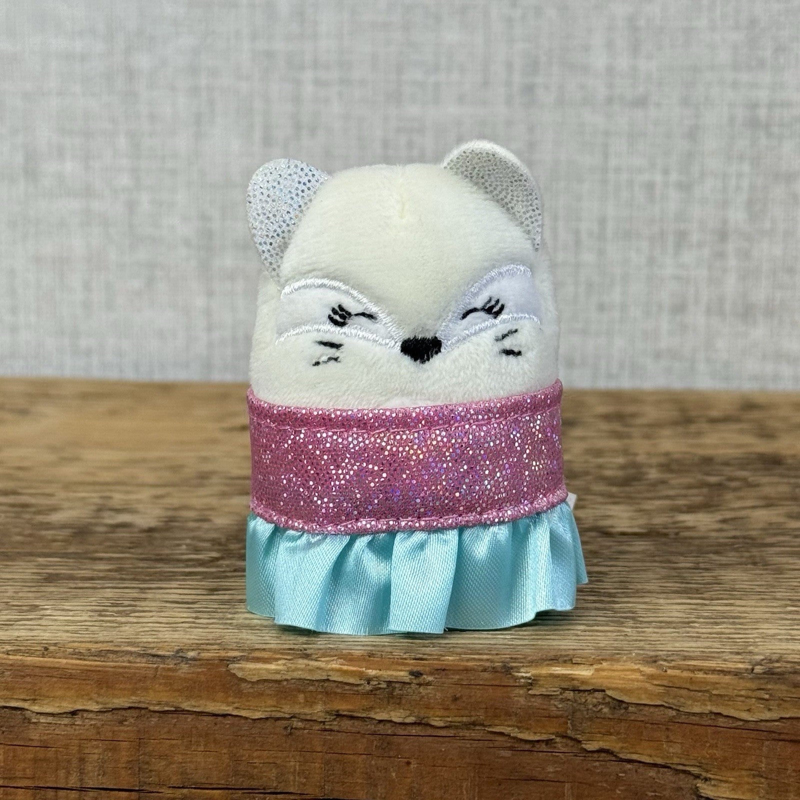 Squishmallow Squishville - Farina The White Fox Series 3 With Outfit Skirt 