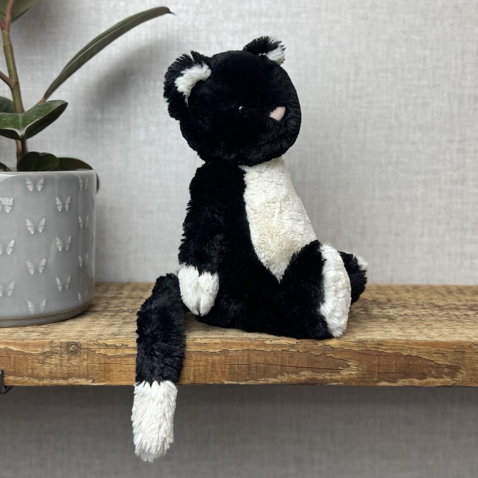 Jellycat Medium Bashful Tuxedo Cat - Black/White Cat Retired Kitty Cat 12”