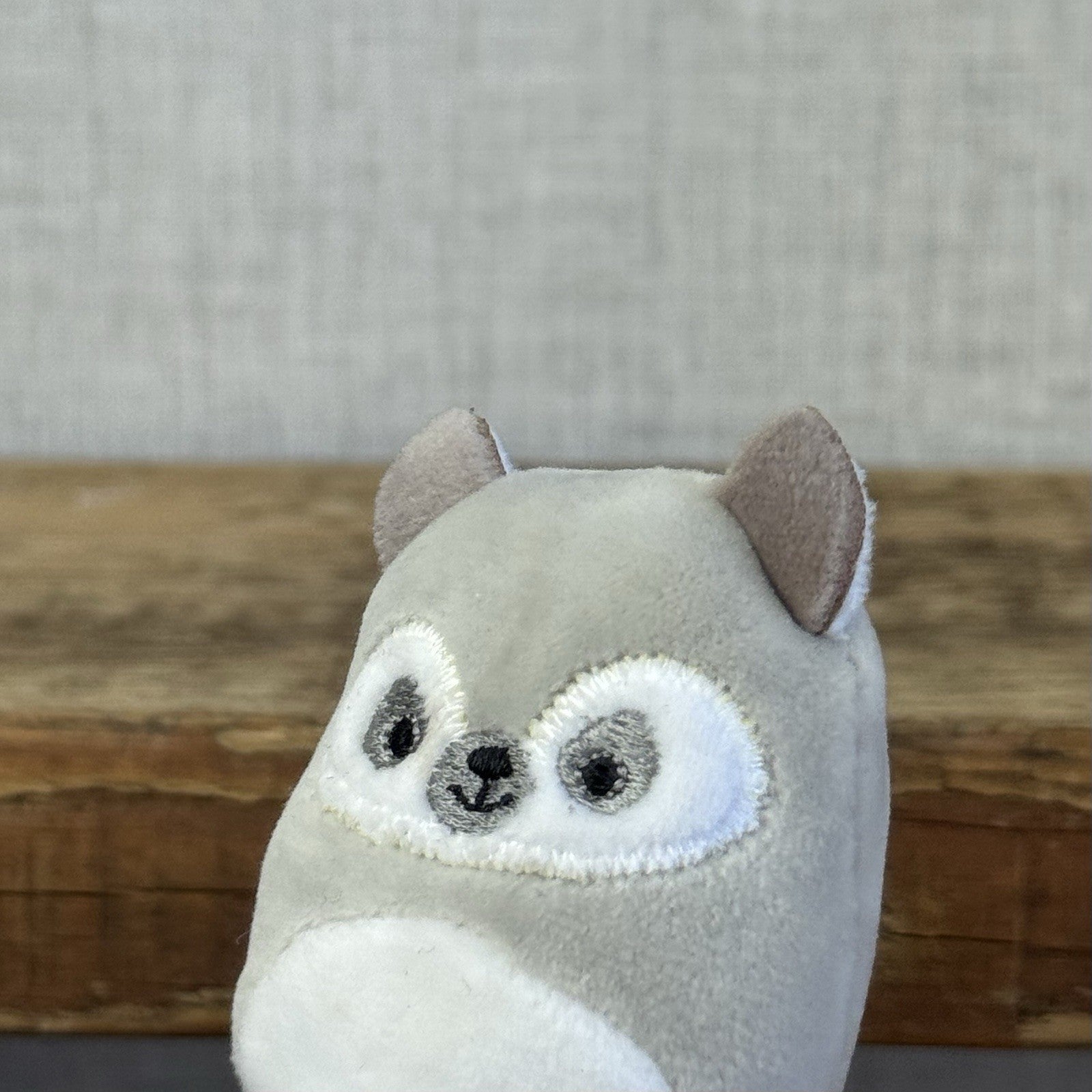 Squishmallow Squishville - Lauren Lemur Grey Striped Tail (Multi Buy Discount)
