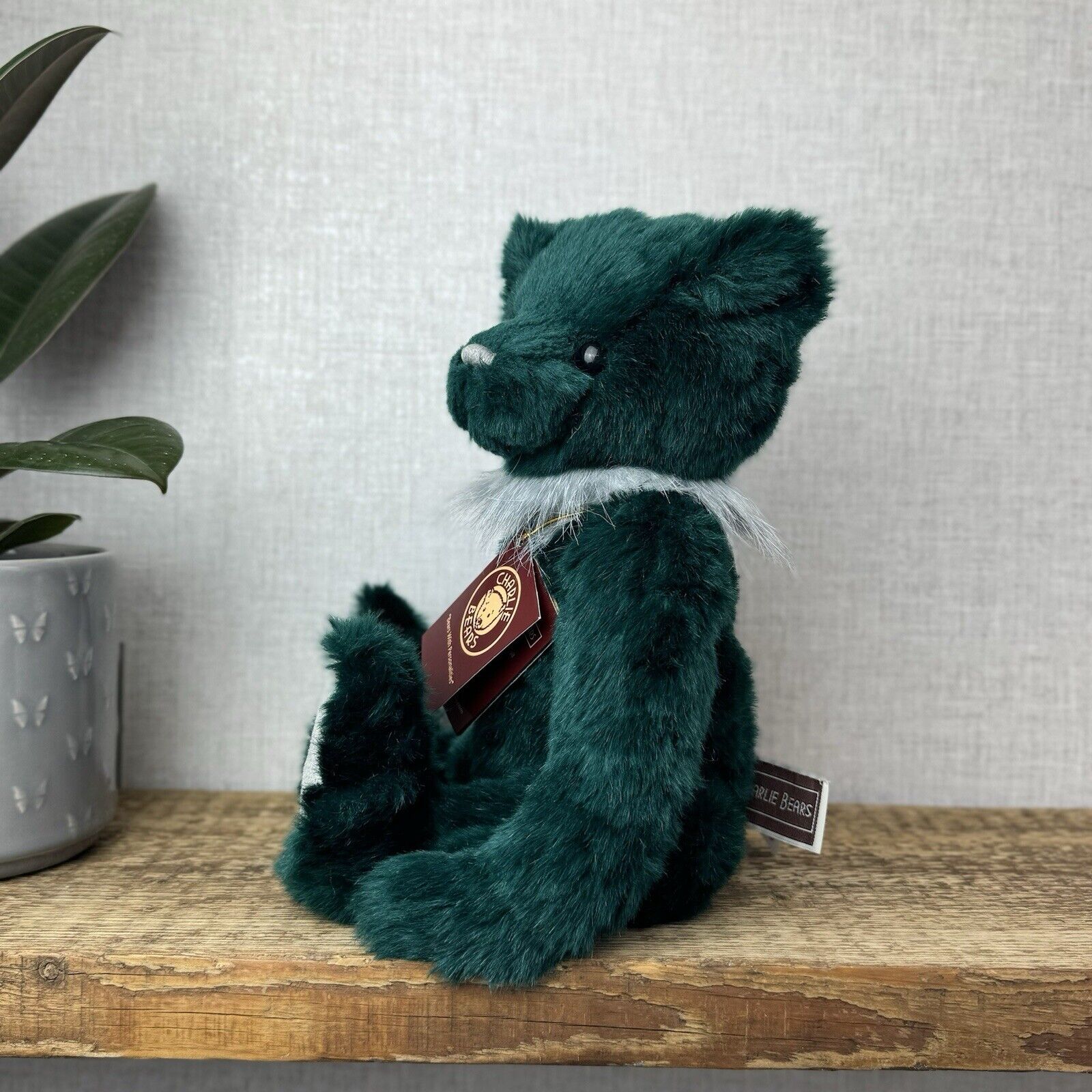 Charlie Bear Mr Cuddles - Festive Green Collectors Bear Posable - CB181715