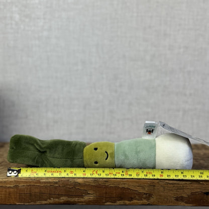 Jellycat Vivacious Veg Leek - Small Green Velour Beanie Vegetable Play 10"
