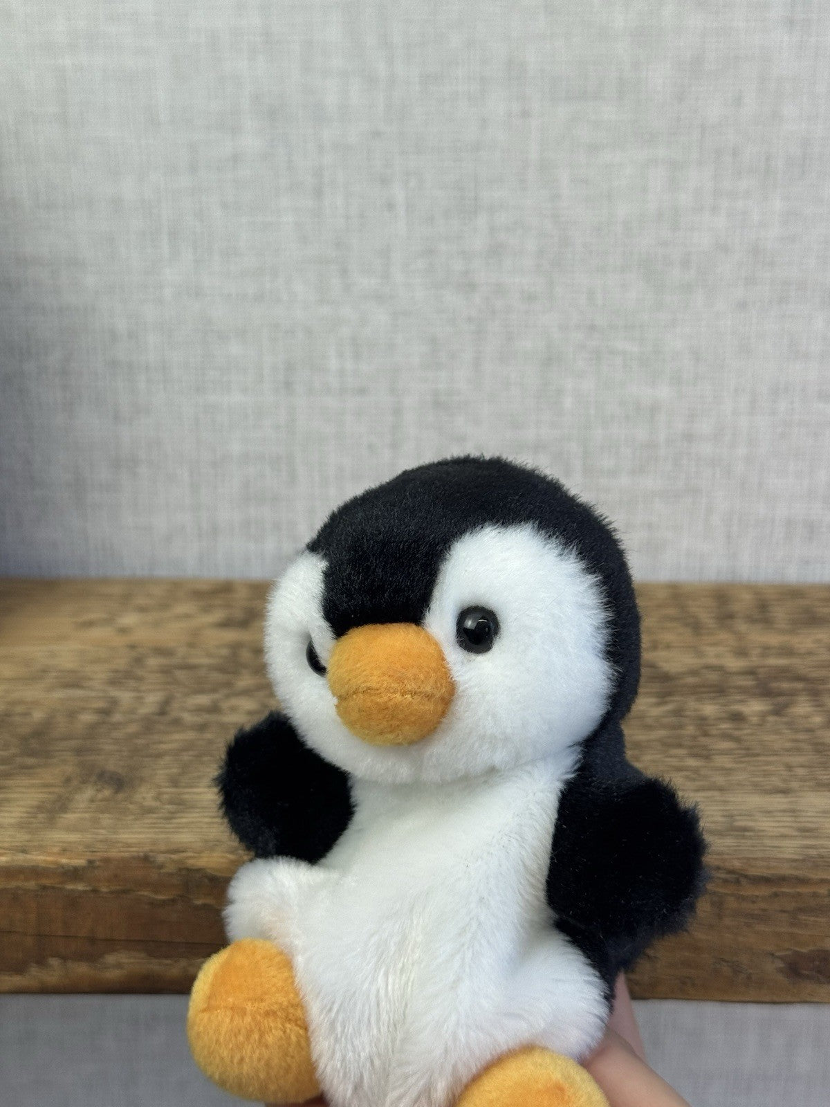 Aurora - Palm Pals Mini Beanbag Plush Chilly Penguin Mini Plush 5" 