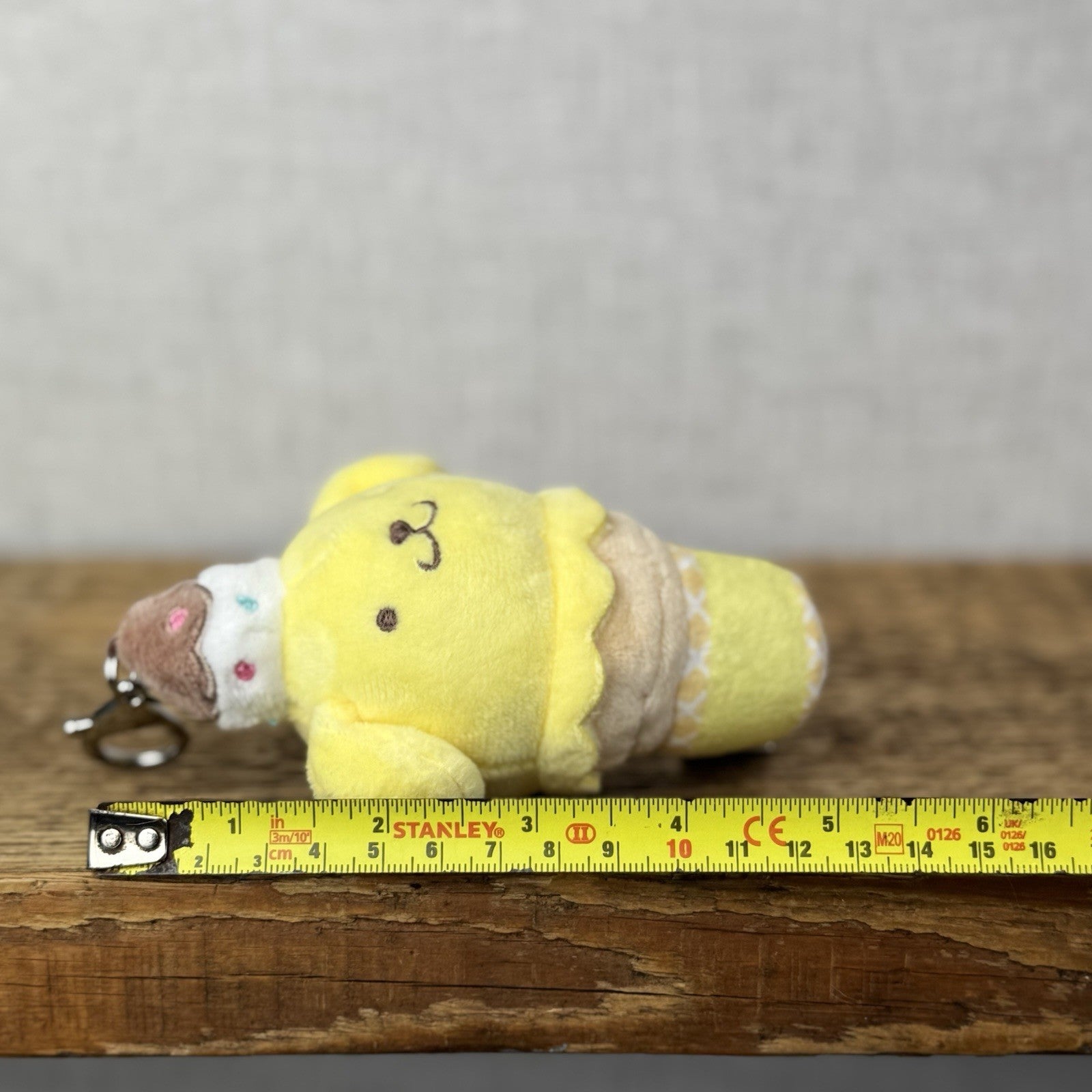 Gund Sanrio Hello Kitty And Friends Keyring - Pompompurin Ice Cream Yellow