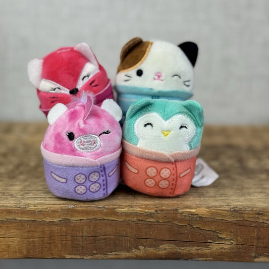 Squishmallow Squishville -Ski Sqaud x4 Play Set (No Ski Slope)