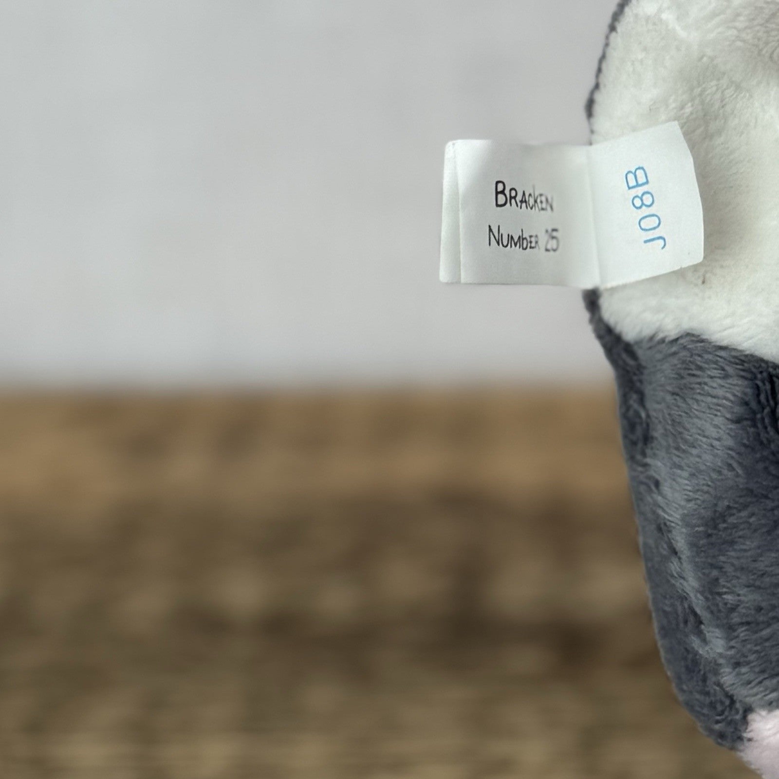 Blue Nose Friends Bracken Badger #25 - Small Grey/White Badger Soft Toy Beanie 