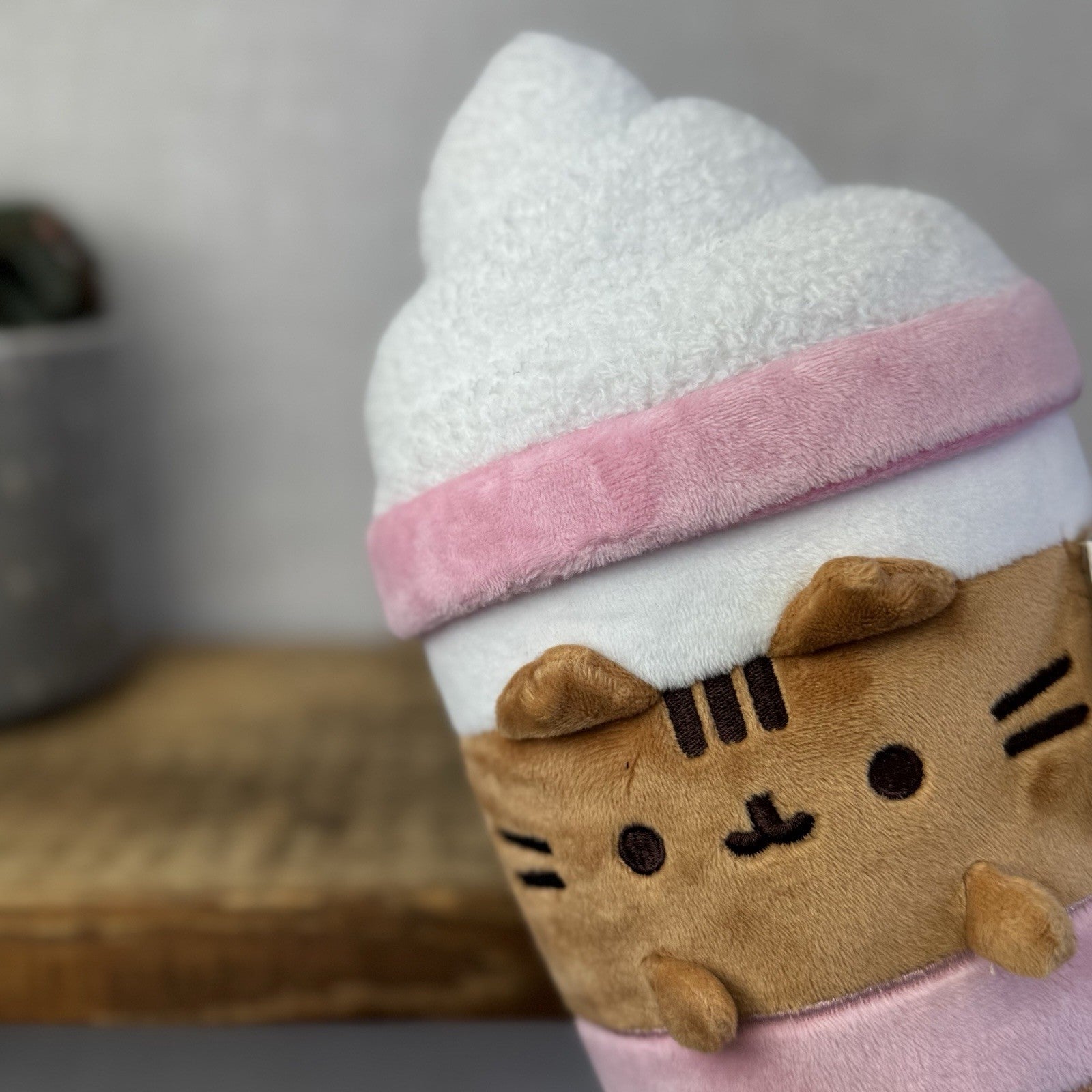 Gund Pusheen Cat - Pusheen Iced Coffee Soft Toy New With Tags Collectible 10"