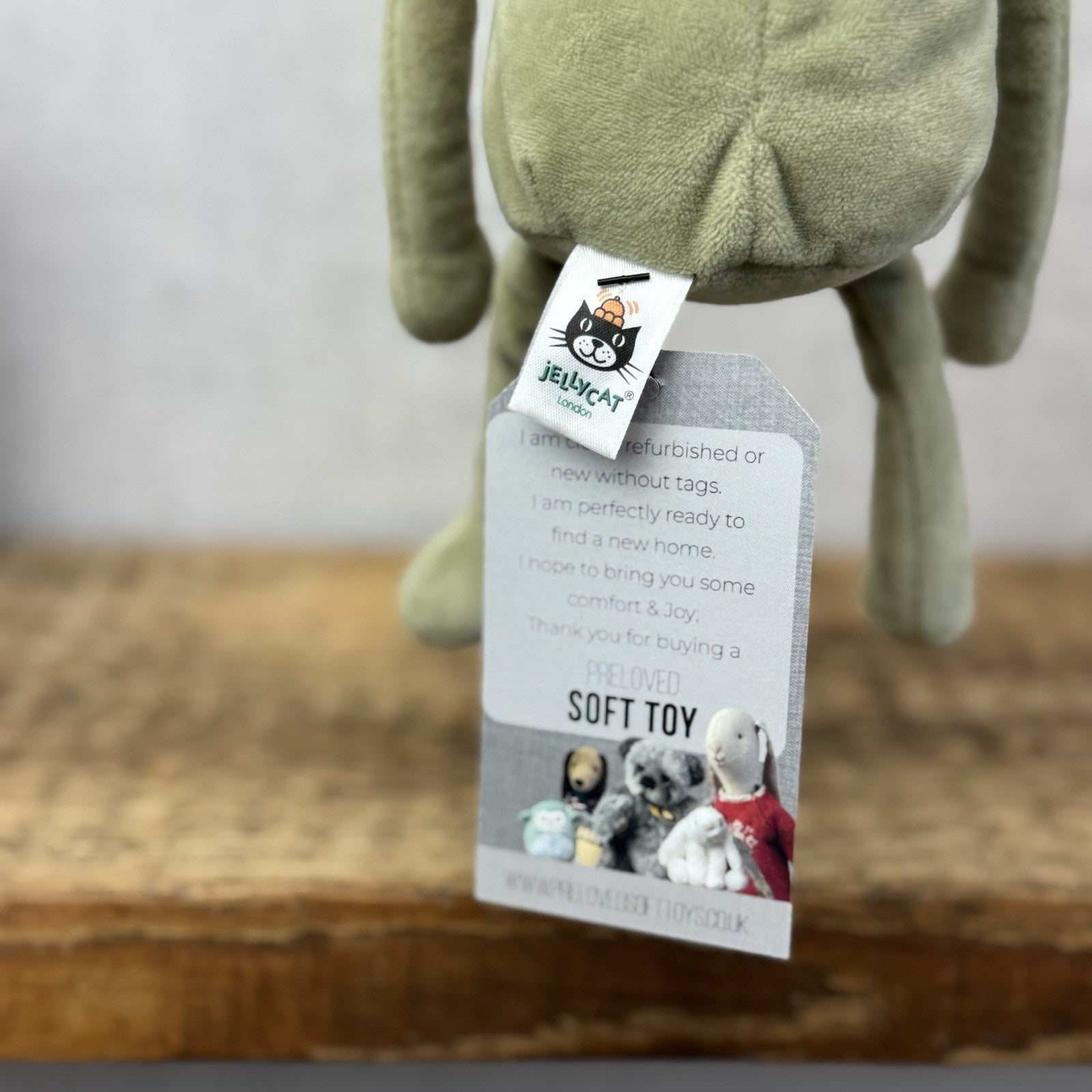 Jellycat Small Furgus Frog - First Edition RARE Velour Frog Beanie NWOT 8”