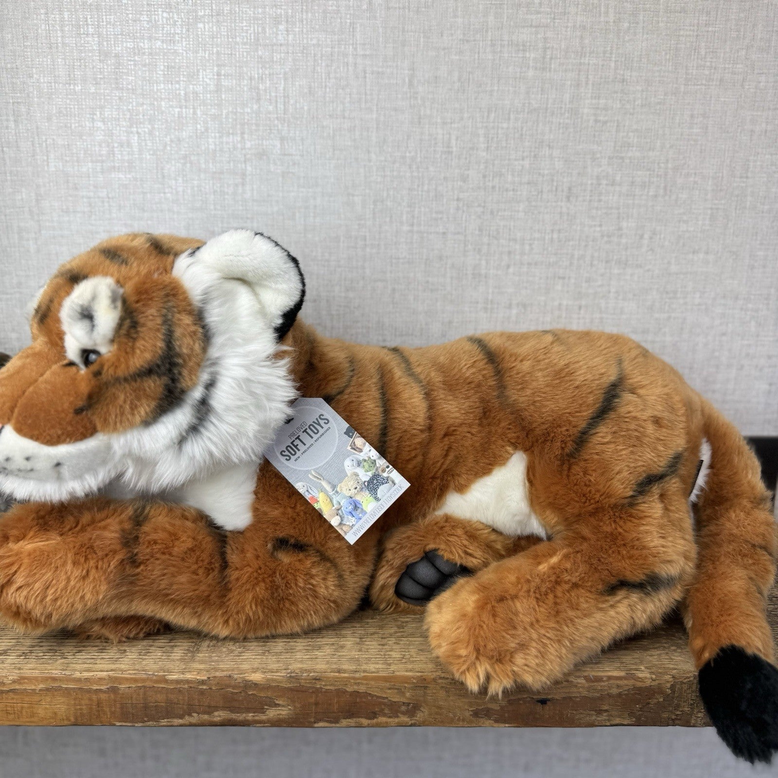 FAO Schwarz Tiger 2018 - Large Lifelike Tiger Beanie Plush Large Pristine NWOT 