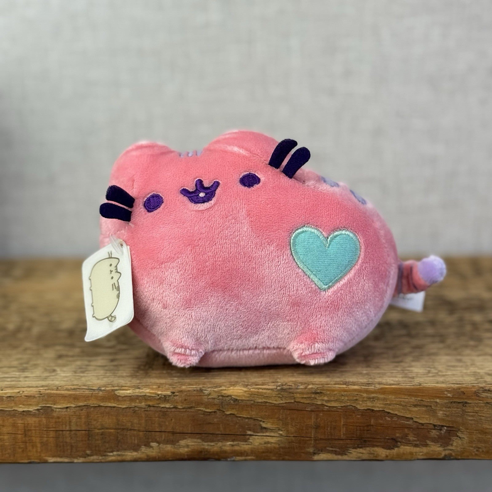 Gund Pusheen Cat - Pastel Heart Kitty Small Pink Pusheen With Heart Small 6"