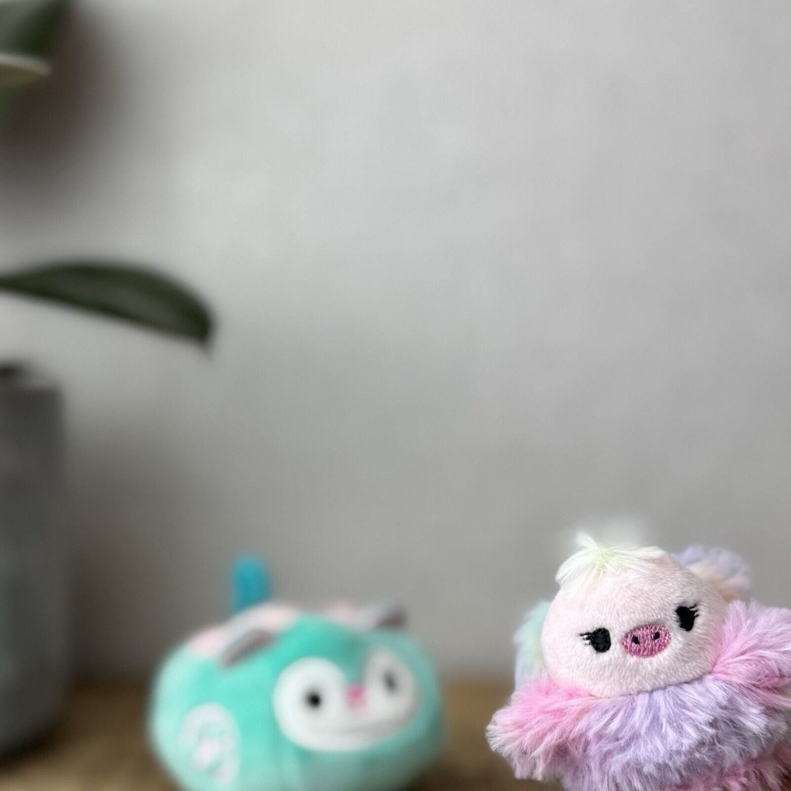Squishmallow Squishville Elda Ostrich & Vehicle - Pink Fluffy Bird Tiny Soft 2"