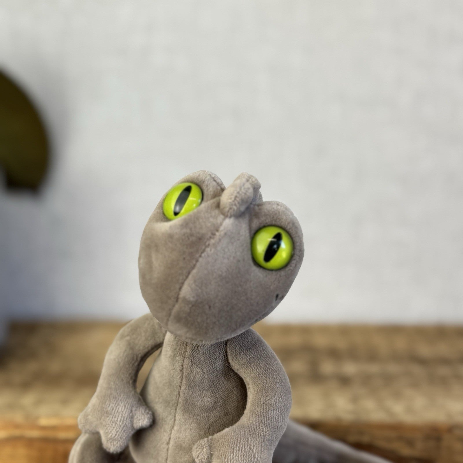 Jellycat Small Nat Newt - Grey Lizard Green Big Eyes Beanie Velour Retired 7"