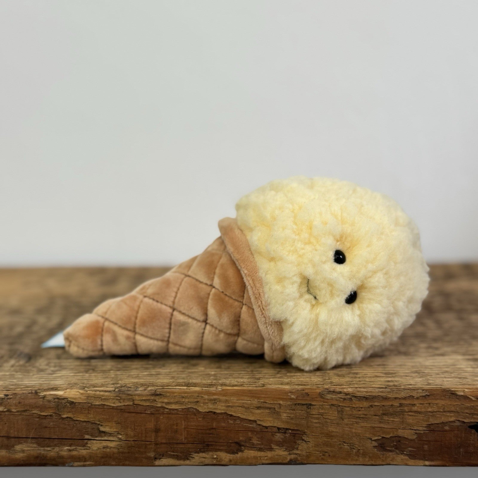 Jellycat Irresitible Vanilla Ice Cream- Irresistible Ice Cream With Tags 6"