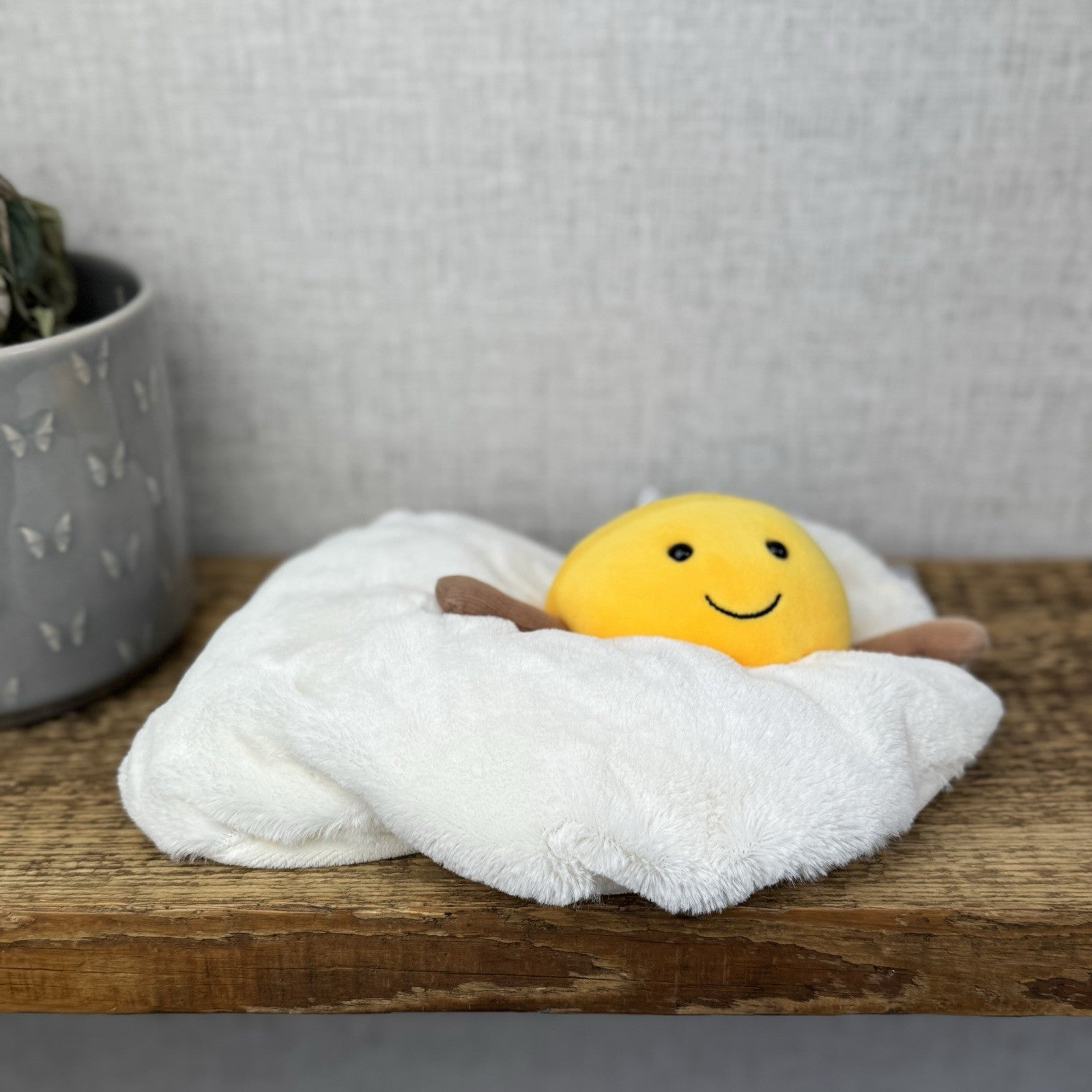 Jellycat Amuseable Fried Egg - Egg Soft Toy Sunny Side Up Medium Retired 9"