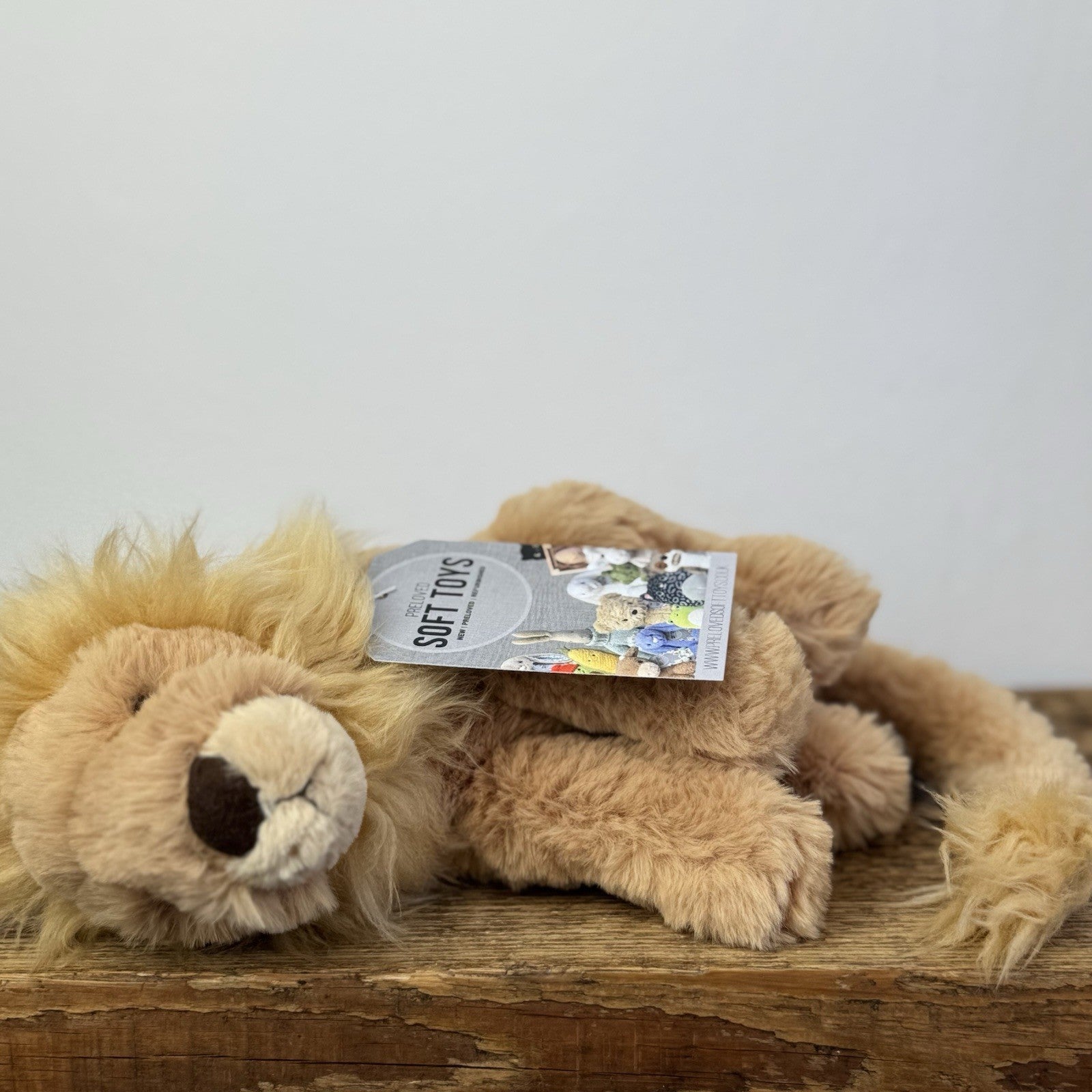 Jellycat Small Leonardo Lion Soft Toy - Small Retired Sitting Lion NWOT 10"