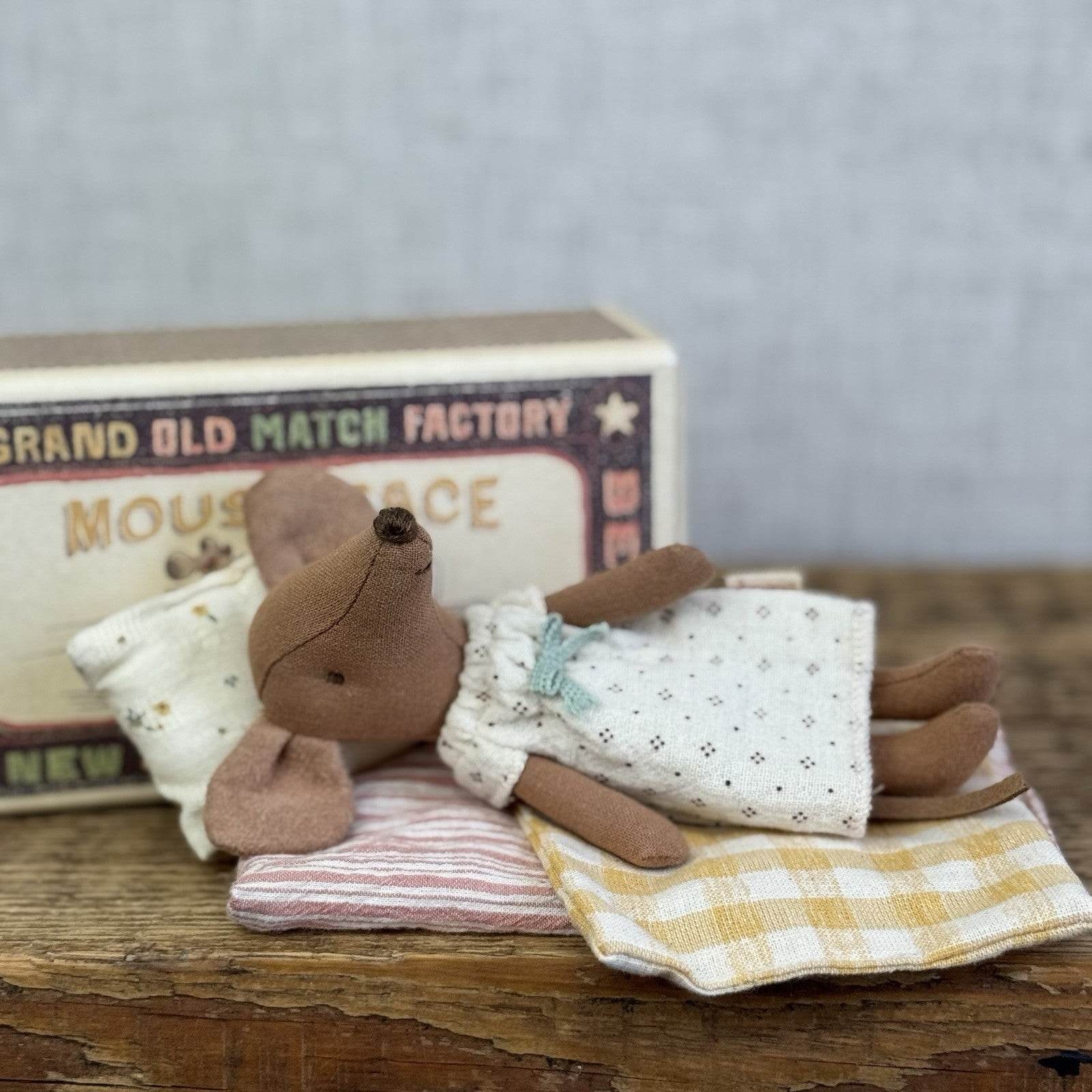Maileg Big Sister Mouse In Matchbow - Retired Mouse In Nightie Brown Mouse 