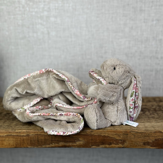 Jellycat Bashful Bunny Soother Bloosom beige 'Petal” Comforter Soother NWOT
