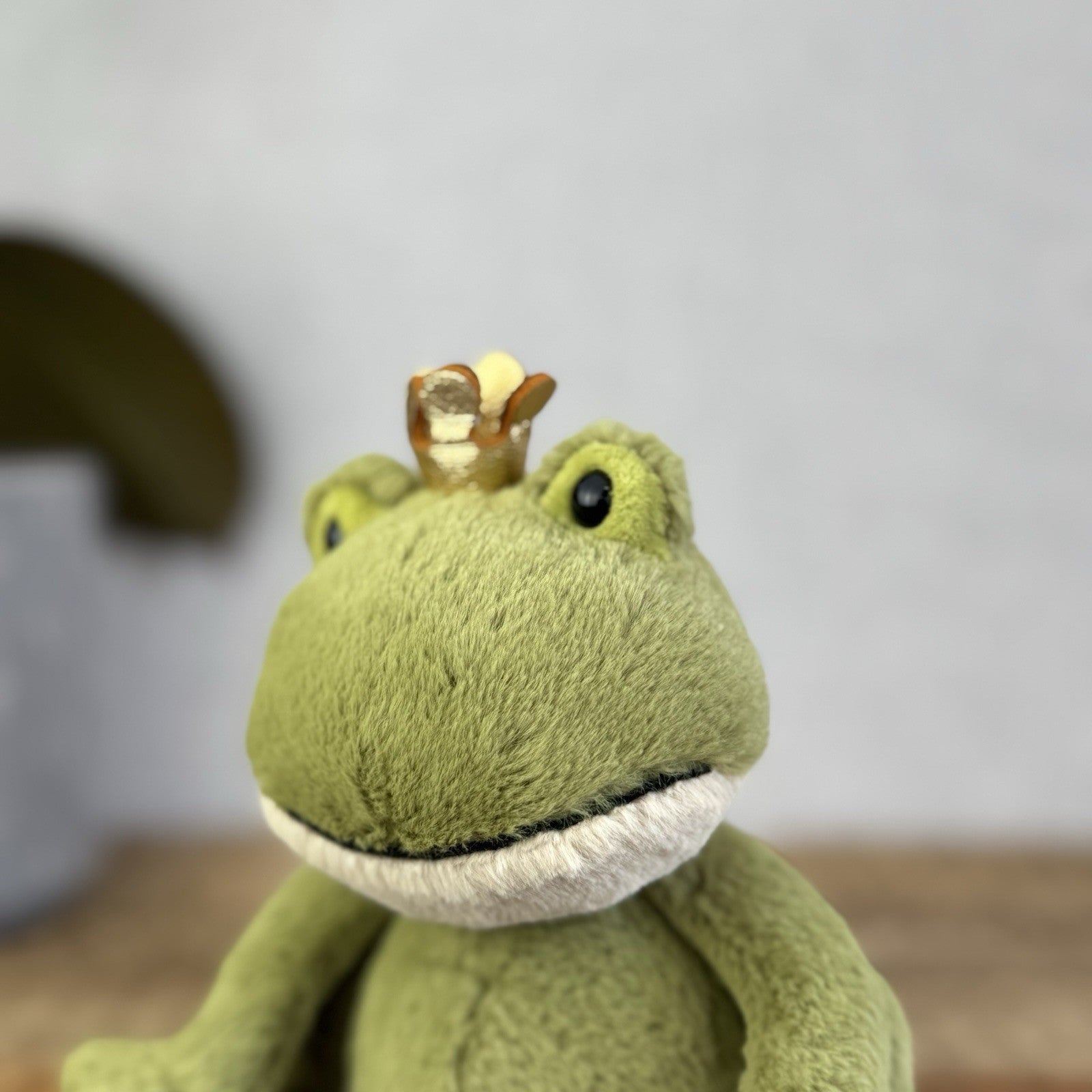 Jellycat Small Felipe Frog Prince - Little Frog In Crown - Jellycat Frog Small