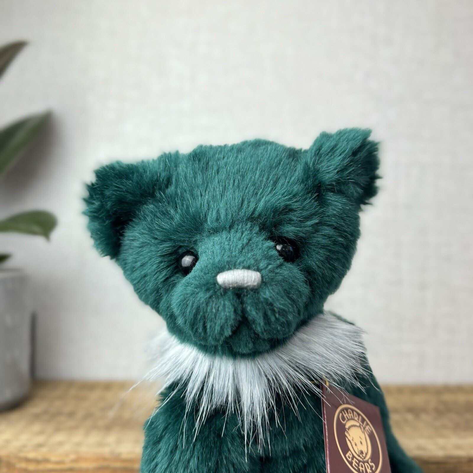 Charlie Bear Mr Cuddles - Festive Green Collectors Bear Posable - CB181715